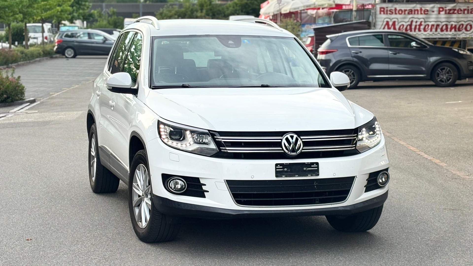 VW Tiguan 2.0 TDI BMT Design 4Motion DSG-image-1