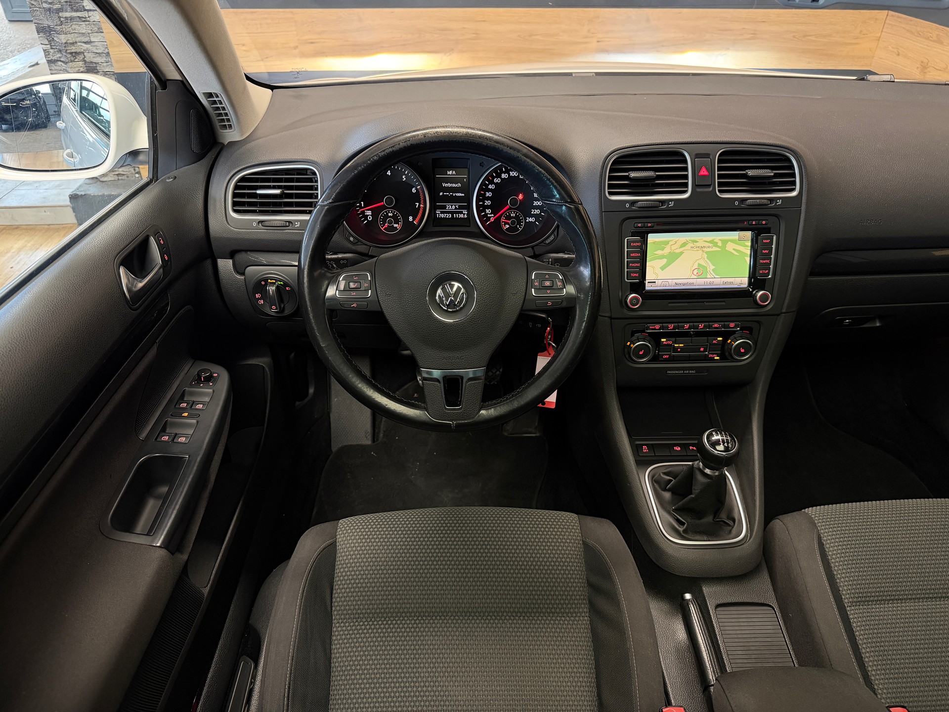 VW Golf Variant 1.4 TSI Comfortline-image-8