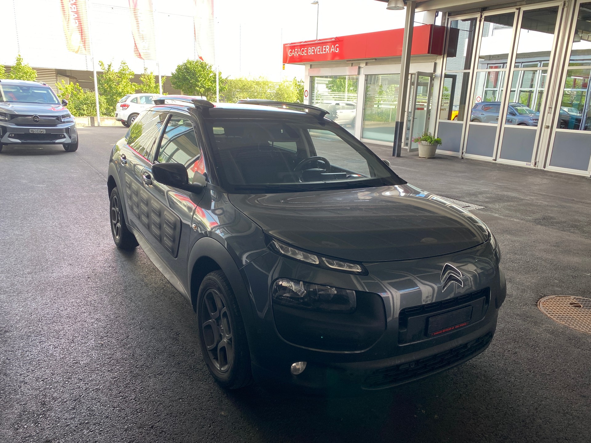 CITROEN C4 Cactus 1.2 e-THP Shine-image-2