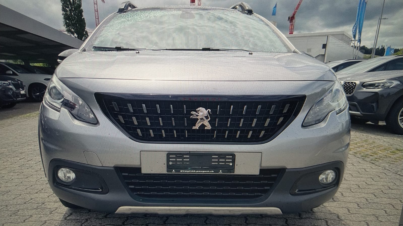 PEUGEOT 2008 1.2 PureTech GT Line-image-1