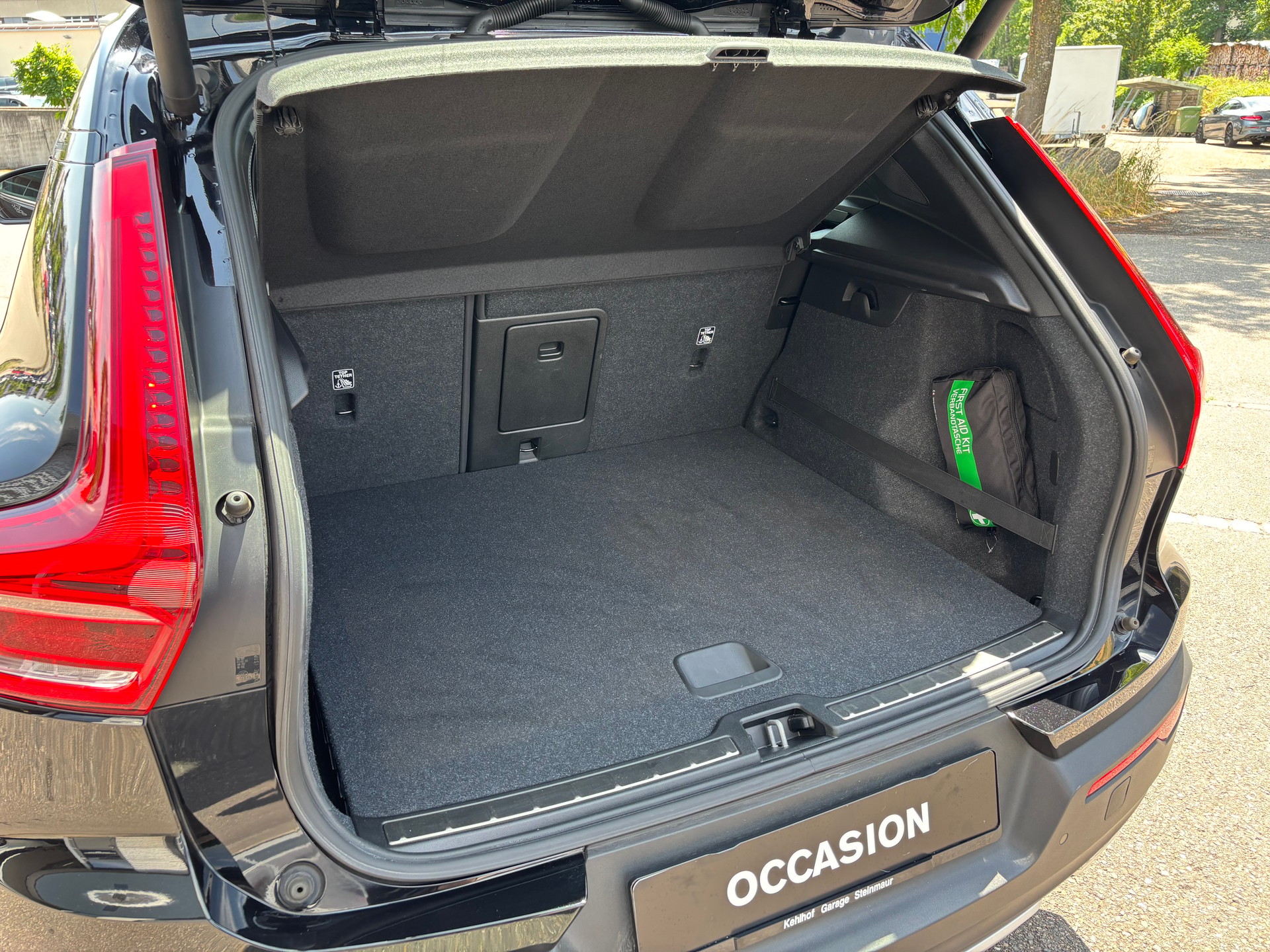 VOLVO XC40 2.0 T4 Inscription AWD-image-9