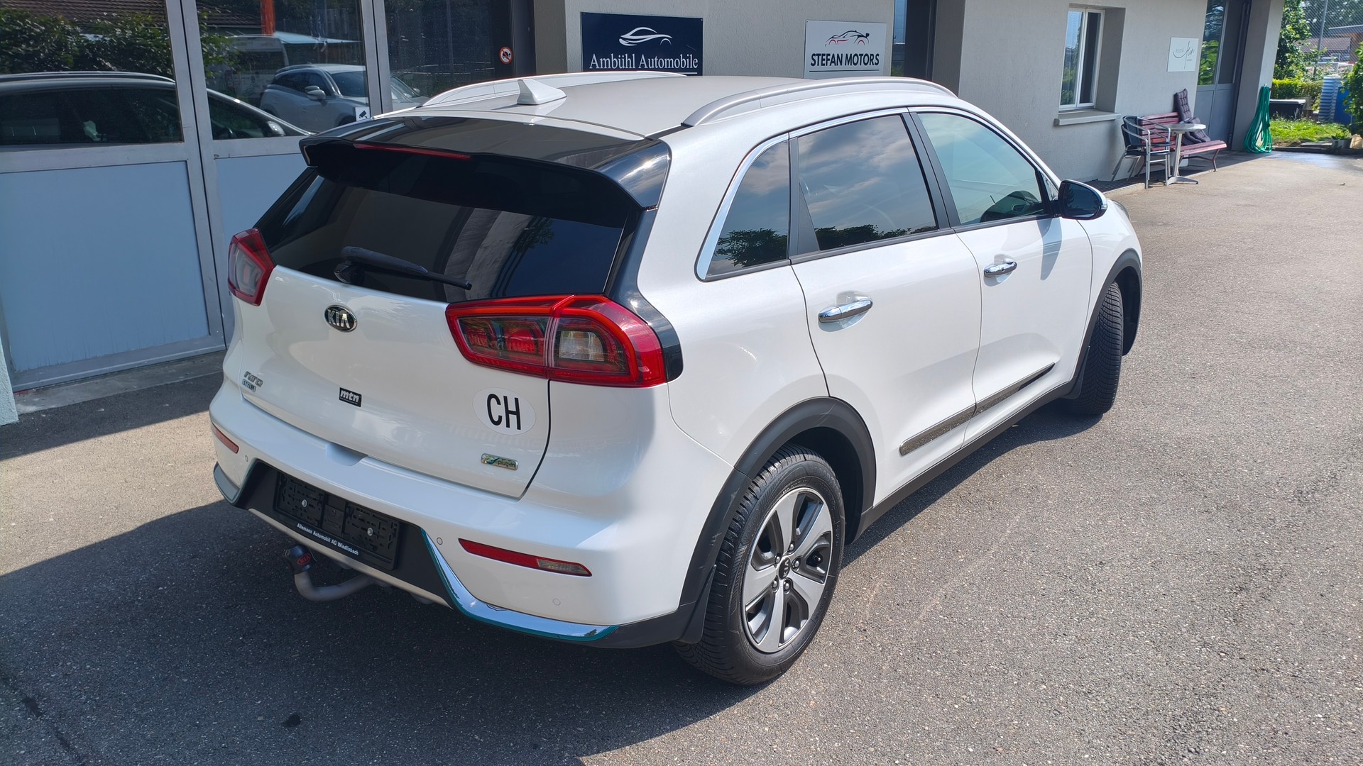 KIA Niro 1.6GDi Plug-in Hybrid DCT-image-2