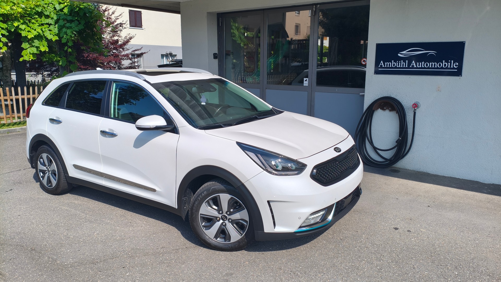 KIA Niro 1.6GDi Plug-in Hybrid DCT-image-0