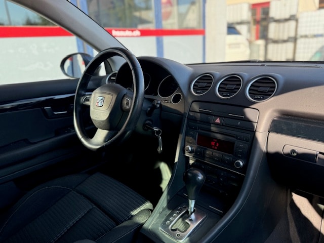SEAT Exeo ST 2.0 TSI Sport multitronic-image-5