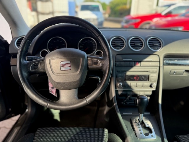 SEAT Exeo ST 2.0 TSI Sport multitronic-image-4