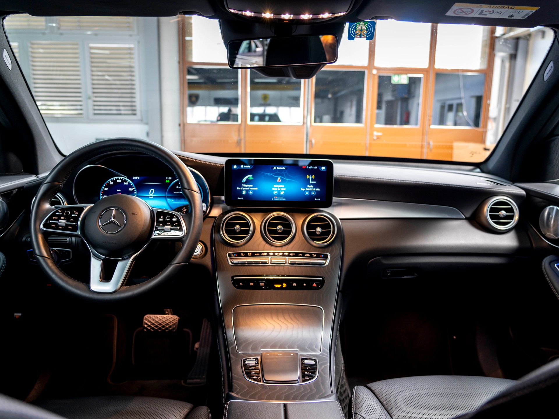 MERCEDES-BENZ GLC 400 d 4Matic AMG Line 9G-Tronic-image-23