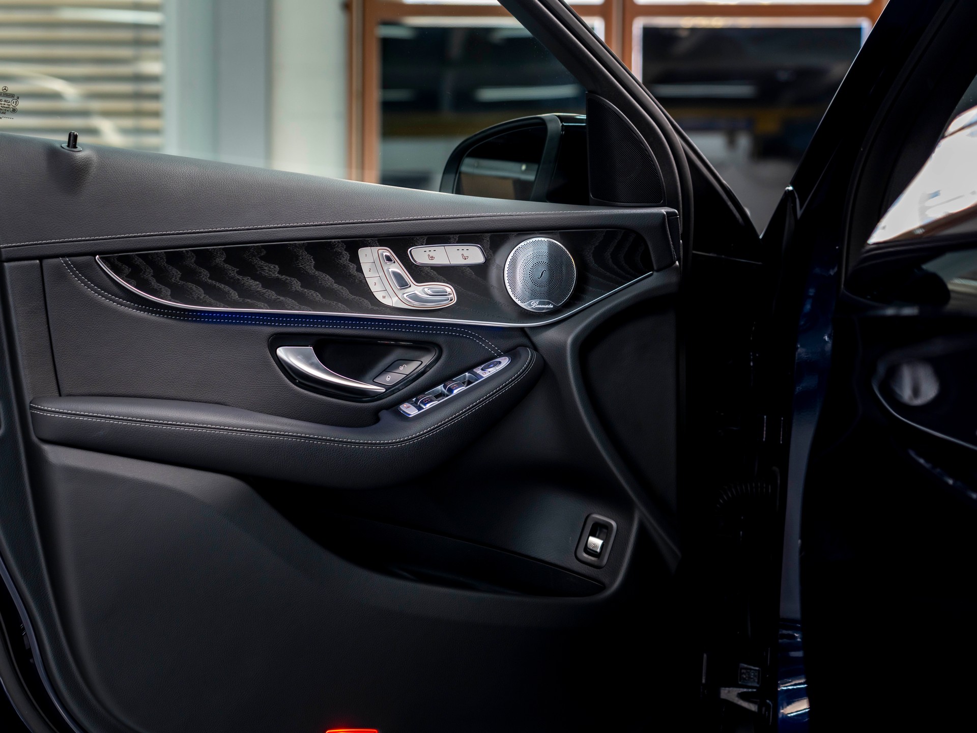 MERCEDES-BENZ GLC 400 d 4Matic AMG Line 9G-Tronic-image-20