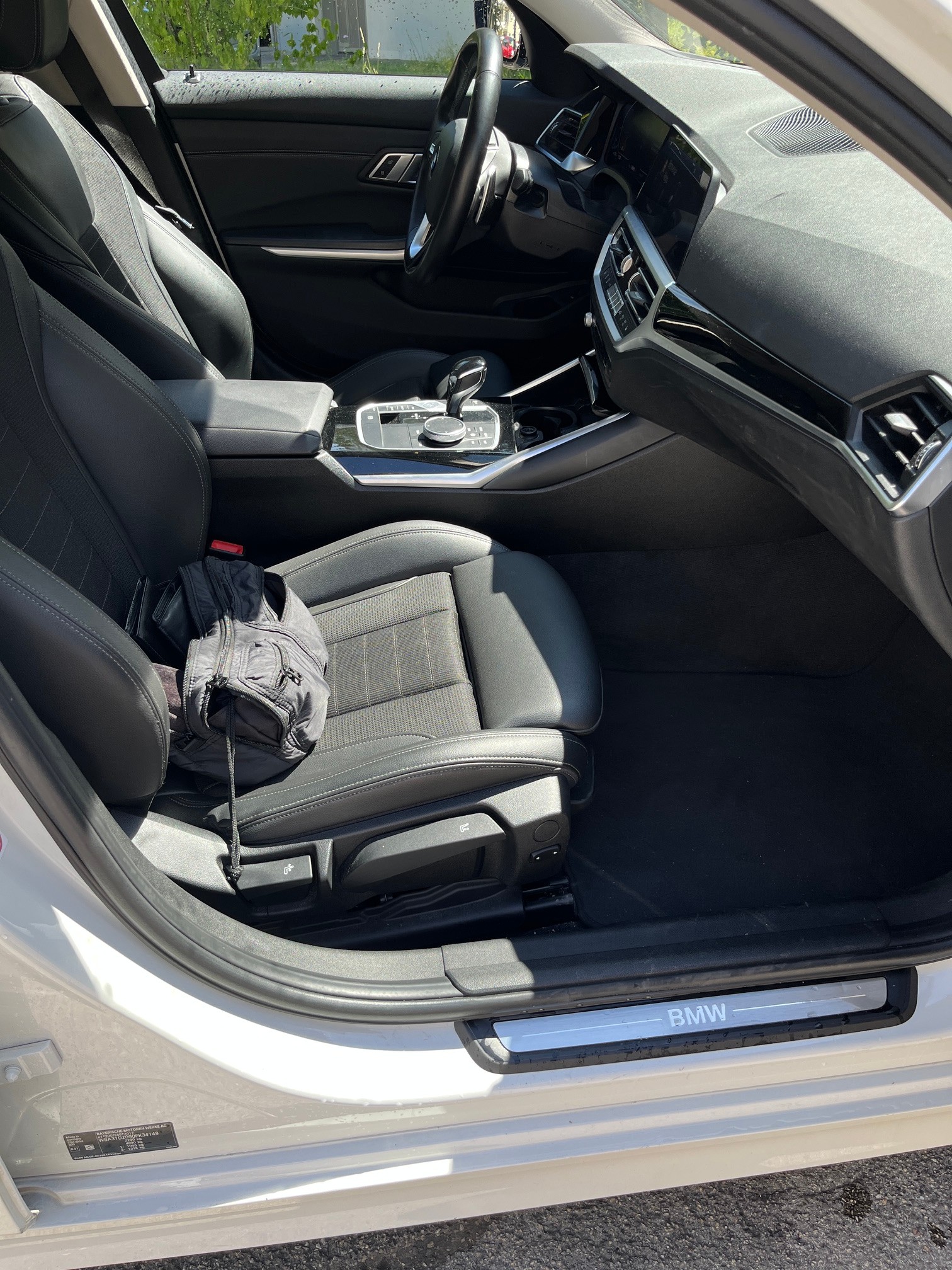 BMW 320d xDrive-image-2