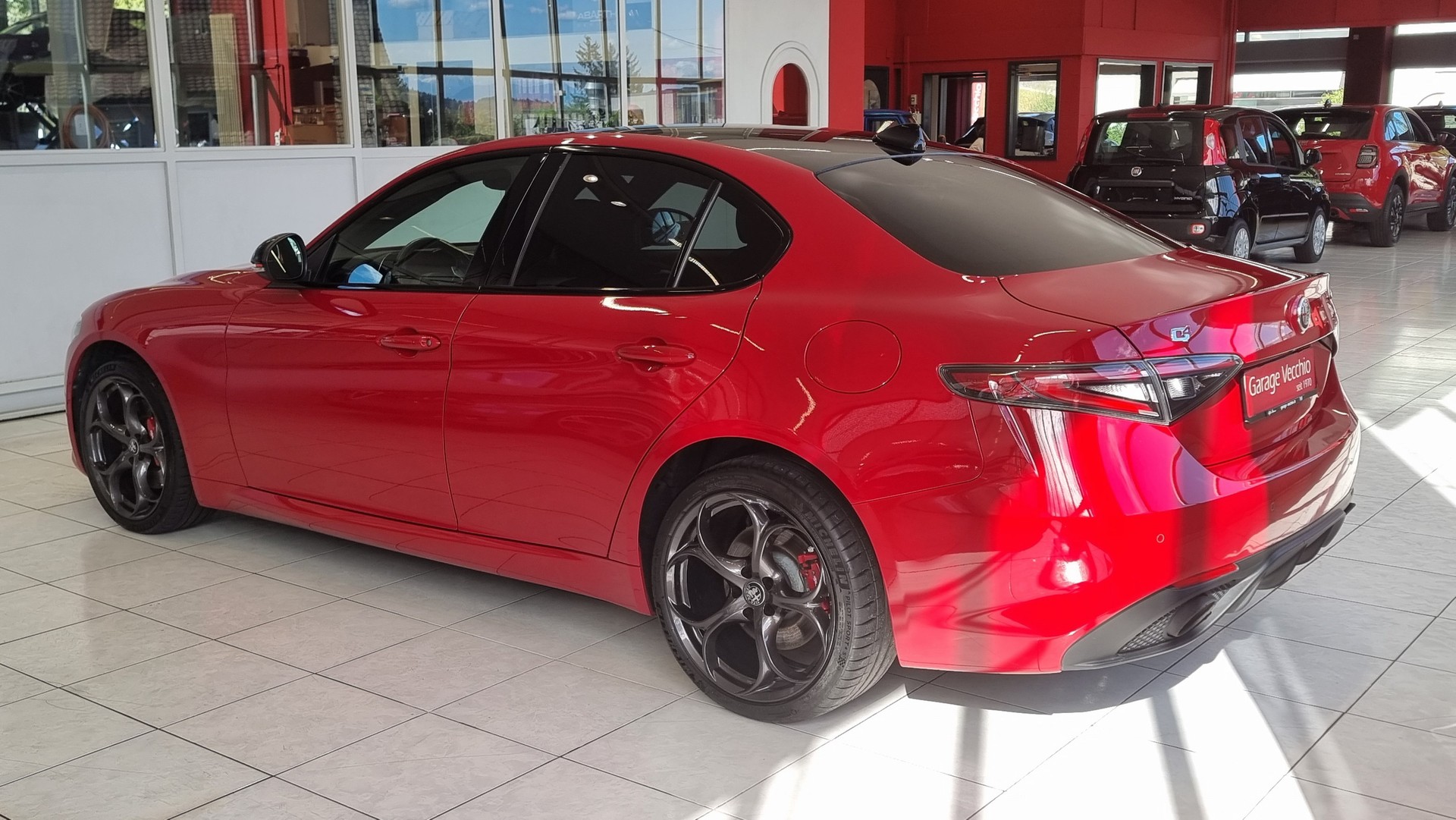 ALFA ROMEO Giulia 2.0 Q4 Tributo Italiano-showroom-element-3