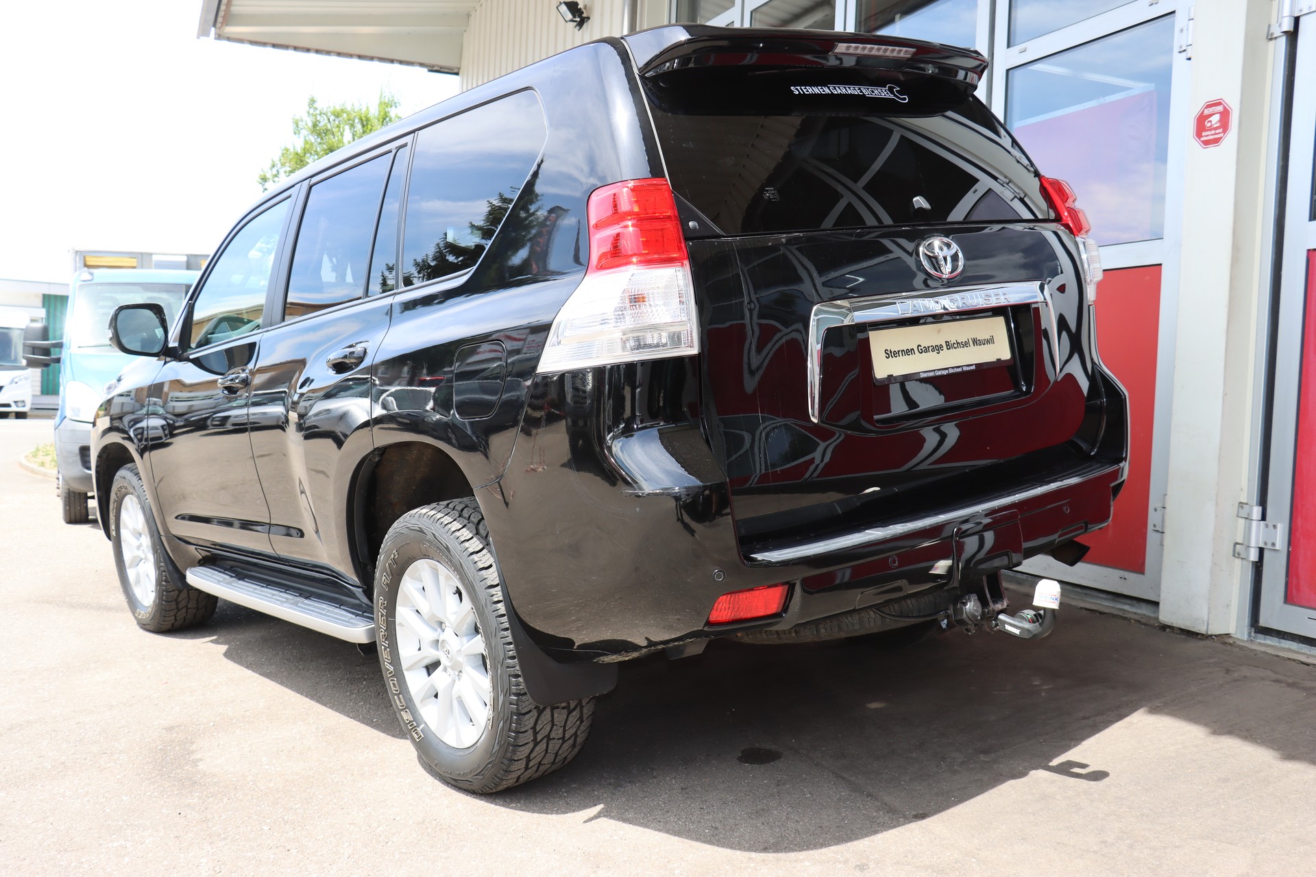 TOYOTA Land Cruiser 3.0 TD Linea Sol Premium Automatic-image-6