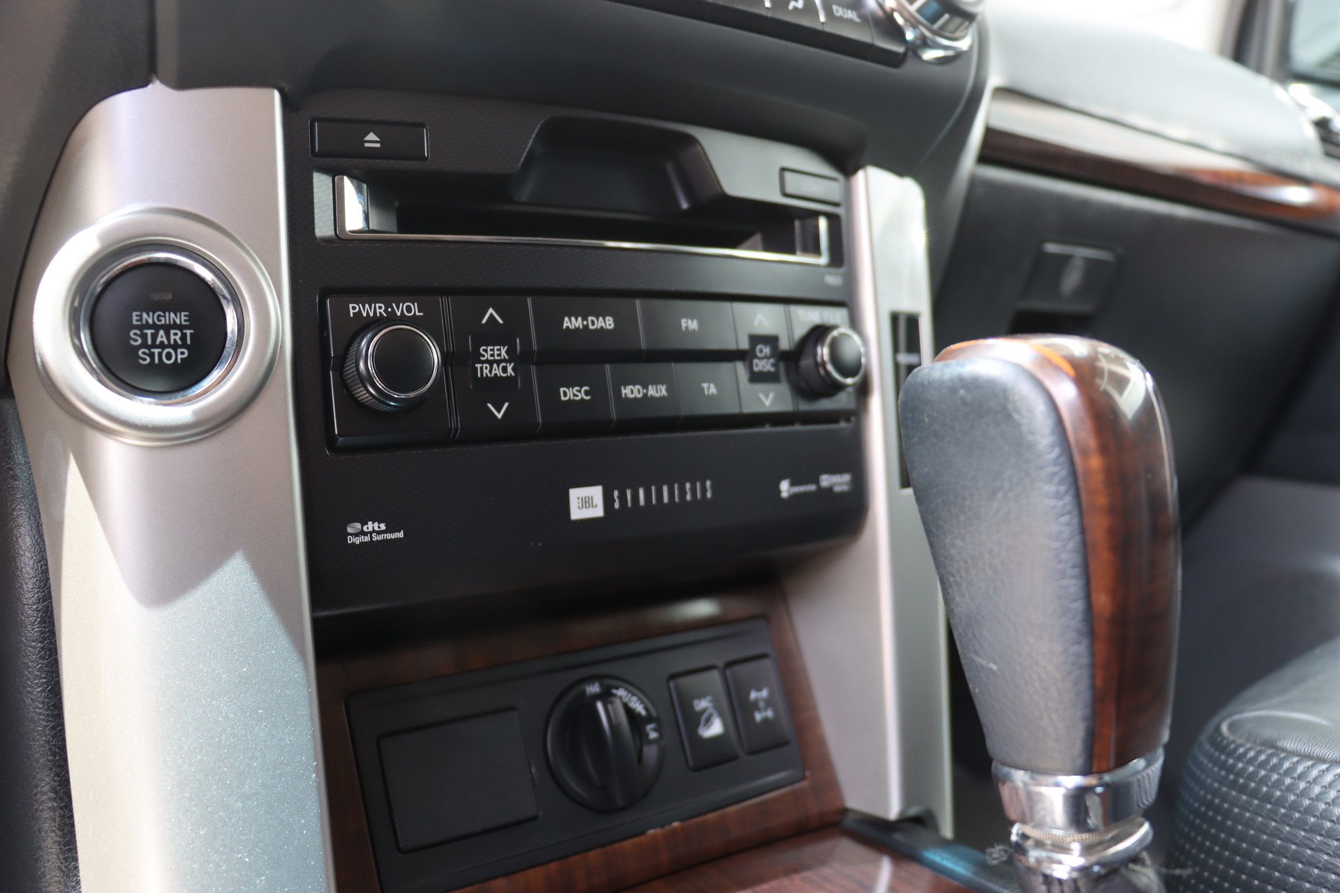 TOYOTA Land Cruiser 3.0 TD Linea Sol Premium Automatic-image-13