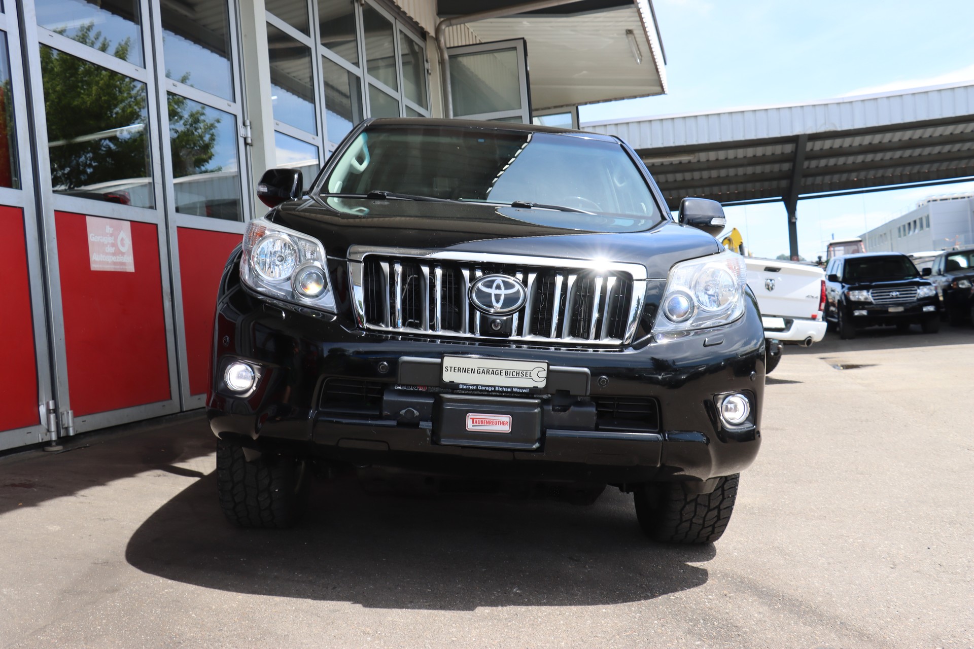 TOYOTA Land Cruiser 3.0 TD Linea Sol Premium Automatic-showroom-element-2
