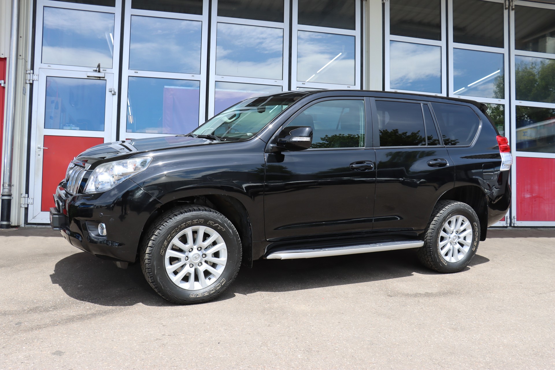TOYOTA Land Cruiser 3.0 TD Linea Sol Premium Automatic-image-4
