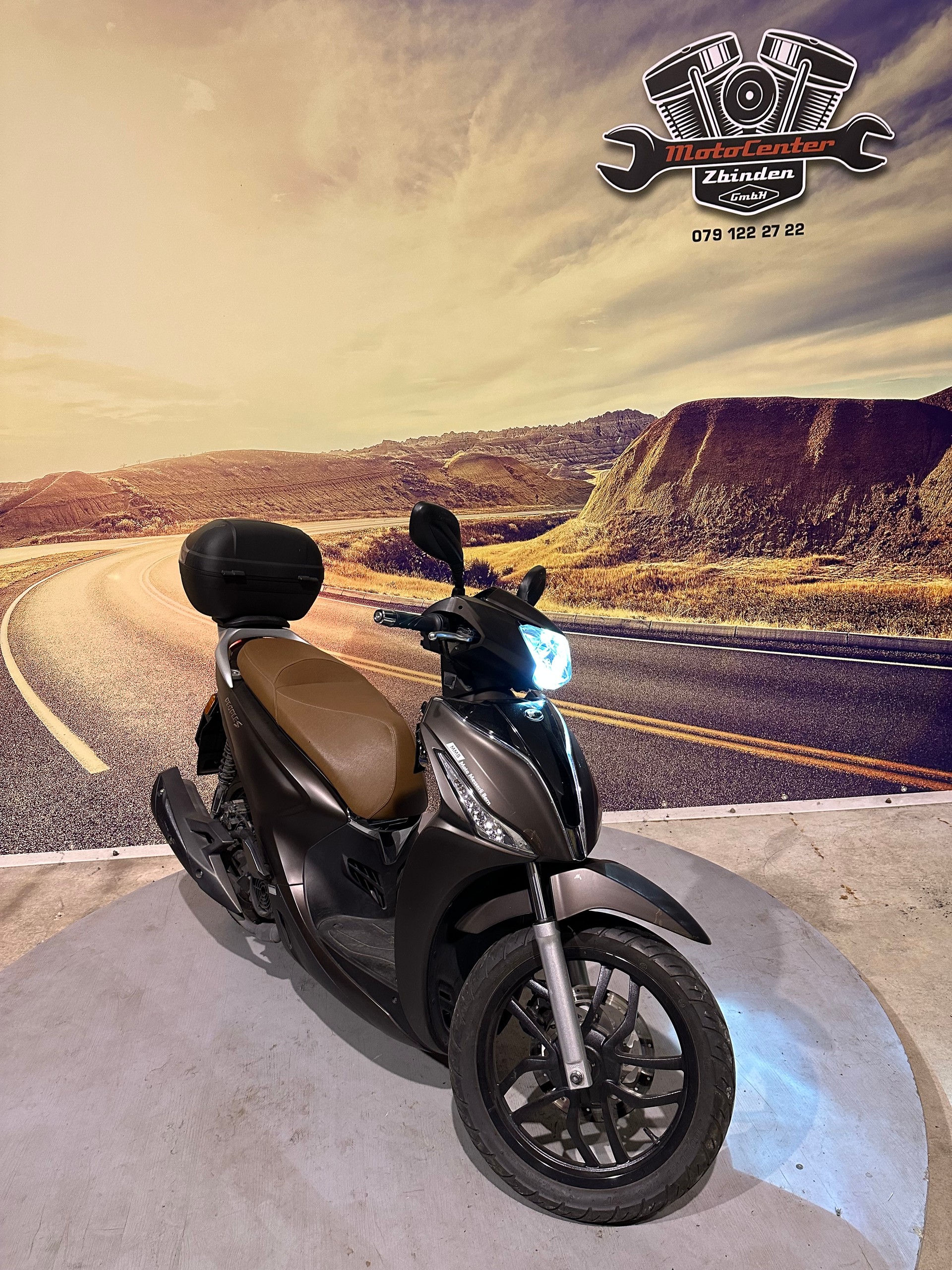 KYMCO People S 125i ABS Topcase/Windschild-showroom-element-1