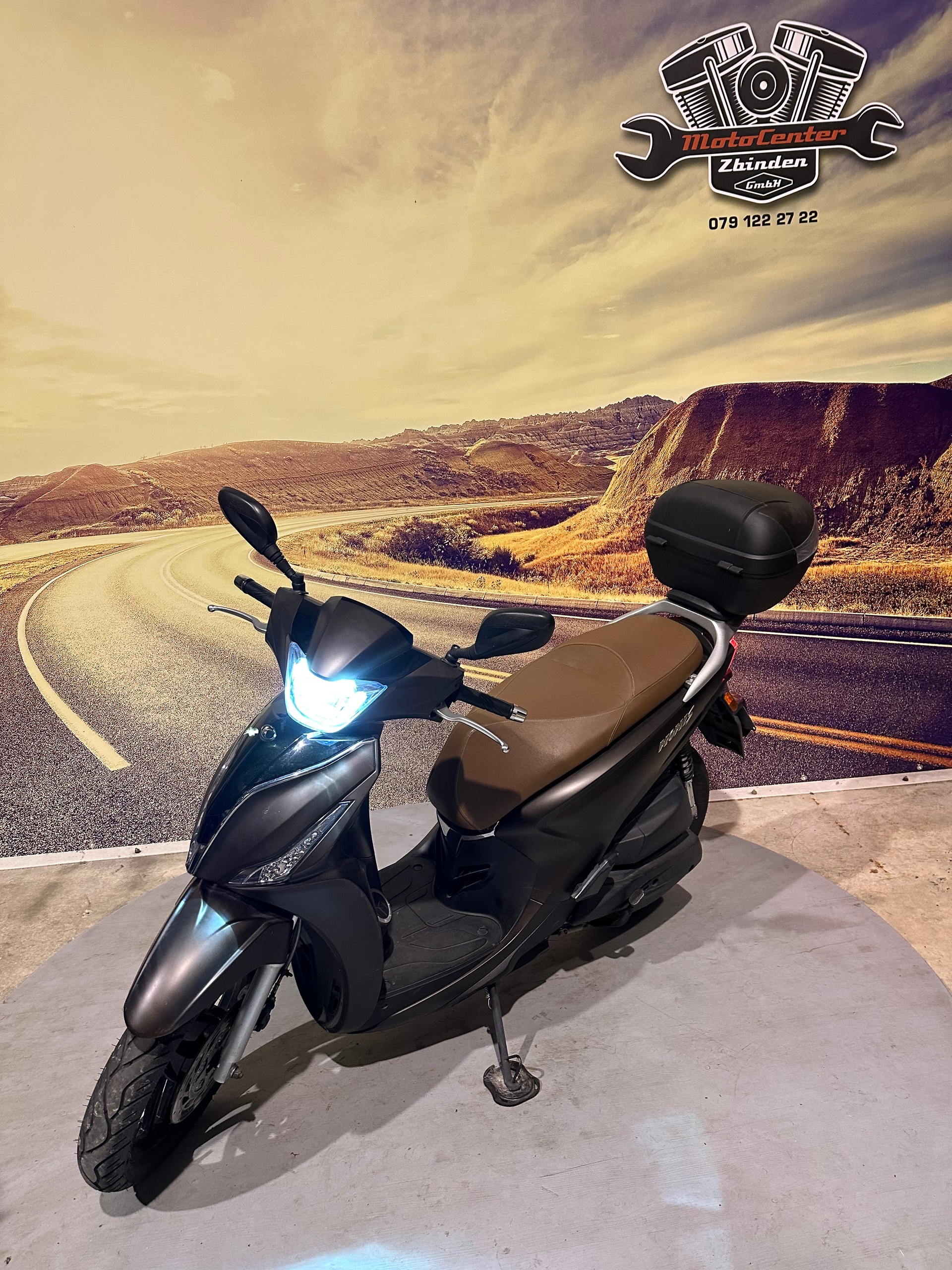 KYMCO People S 125i ABS Topcase/Windschild-showroom-element-3