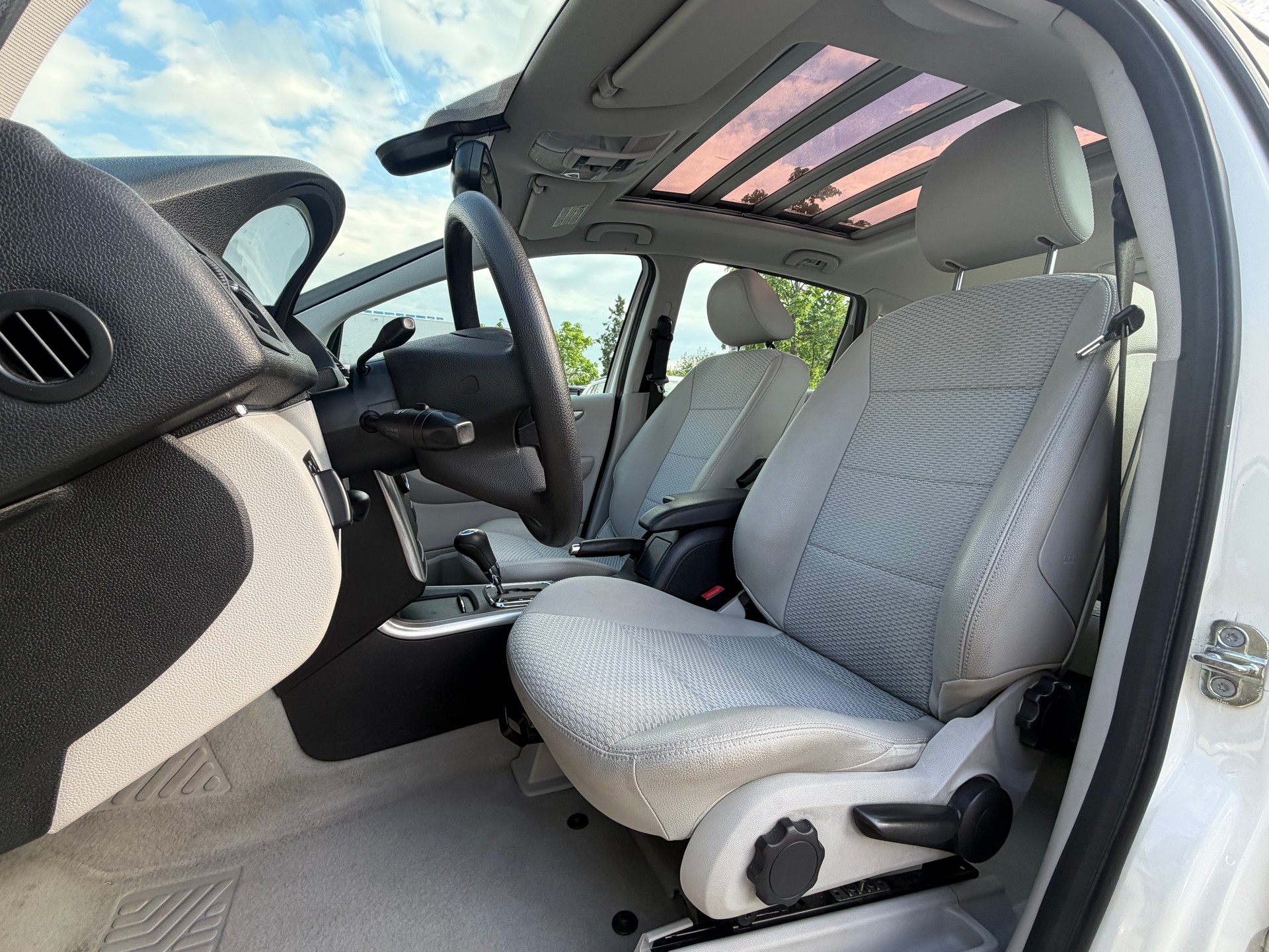 MERCEDES-BENZ B 200 Autotronic-image-8