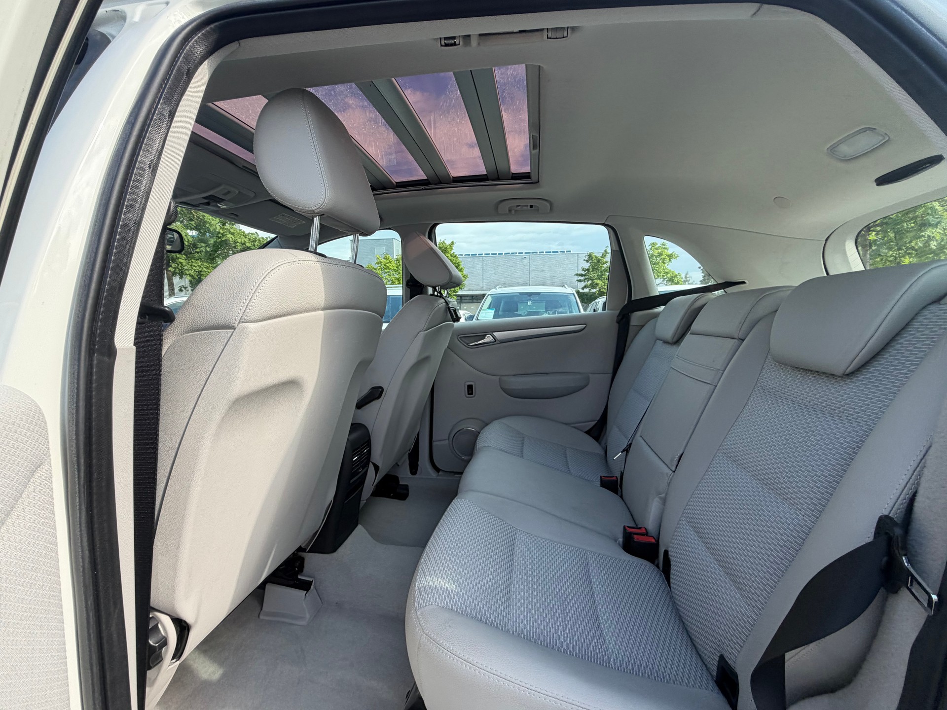 MERCEDES-BENZ B 200 Autotronic-image-9