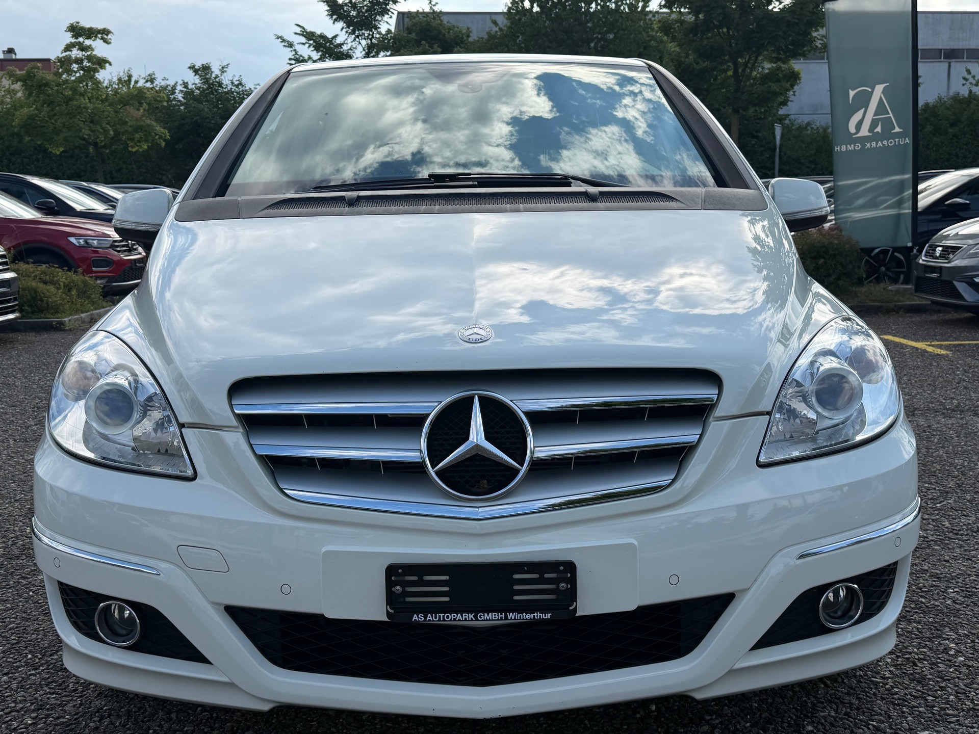 MERCEDES-BENZ B 200 Autotronic-image-1