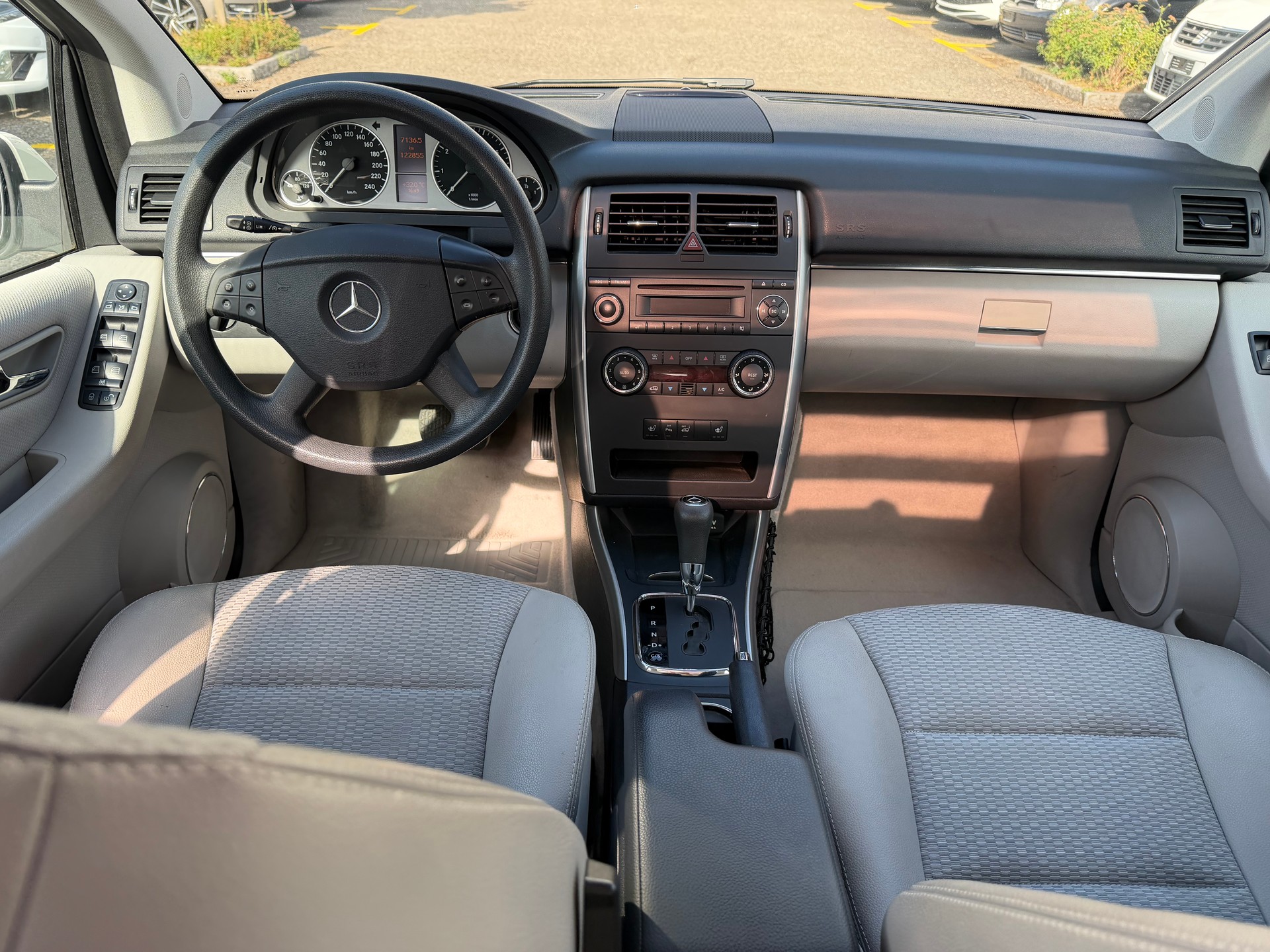 MERCEDES-BENZ B 200 Autotronic-image-10