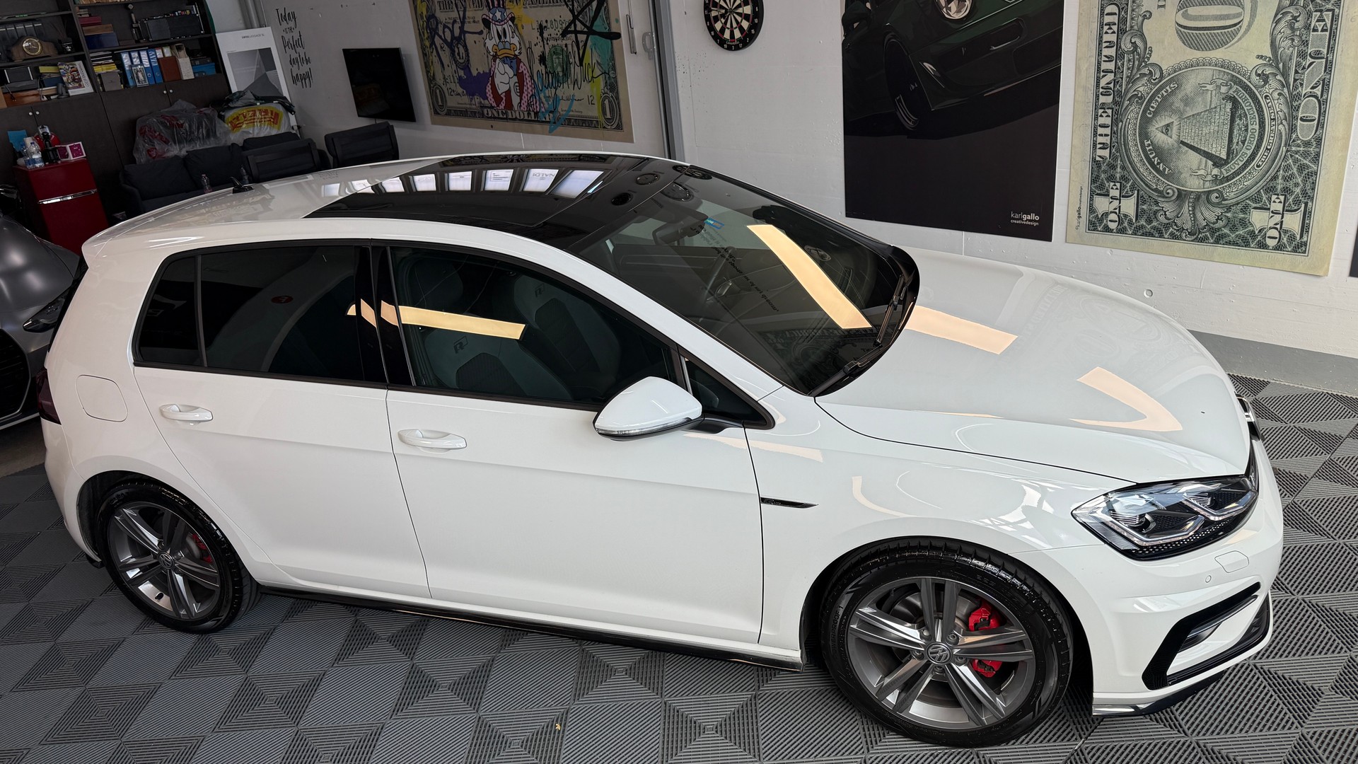 VW Golf 2.0 TDI Highline Swiss Line Limited DSG-image-4