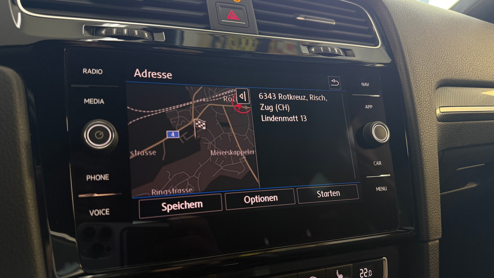 VW Golf 2.0 TDI Highline Swiss Line Limited DSG-image-18