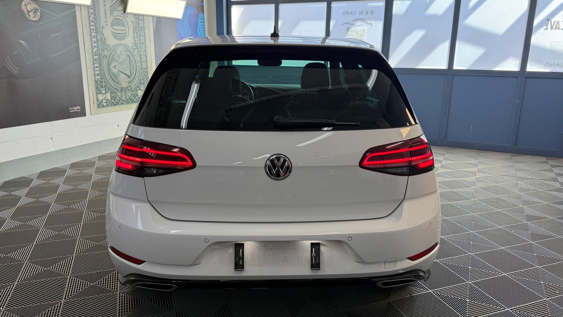VW Golf 2.0 TDI Highline Swiss Line Limited DSG-image-3