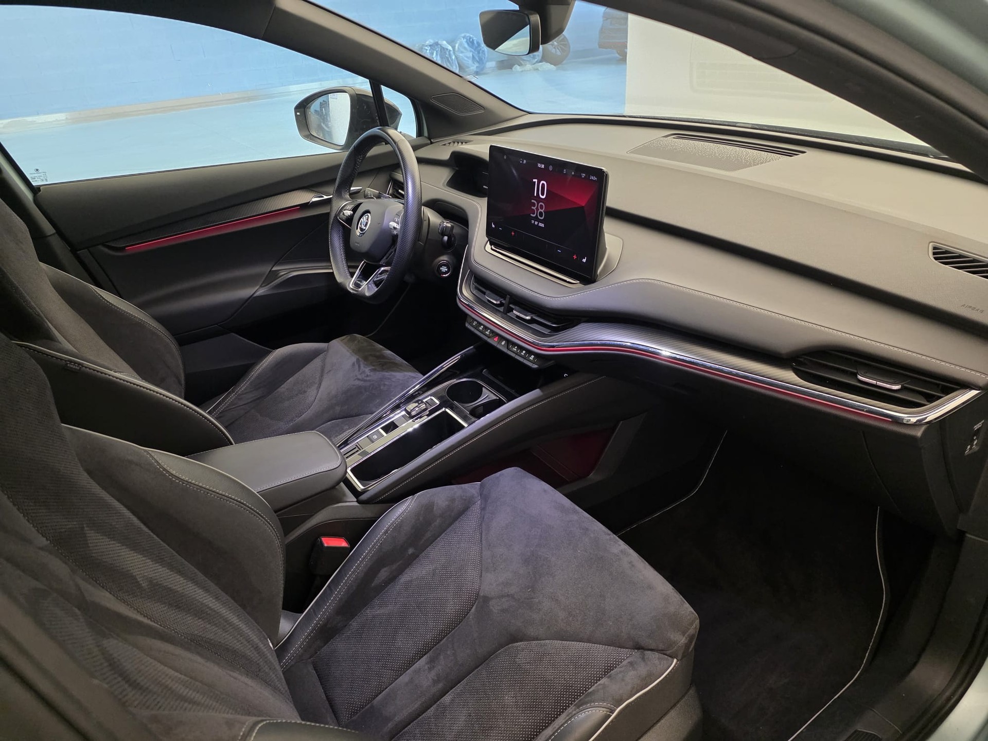 SKODA Enyaq iV 80x SportLine-image-12