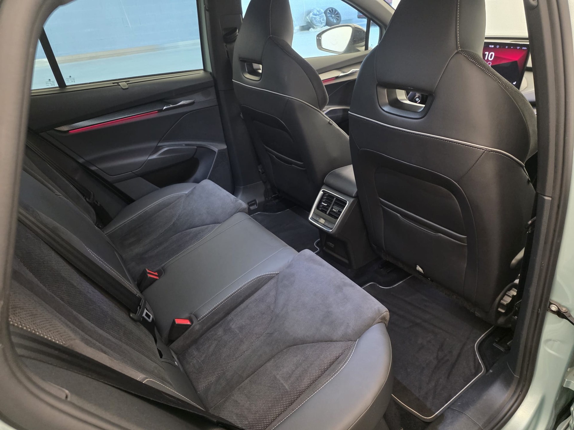 SKODA Enyaq iV 80x SportLine-image-14