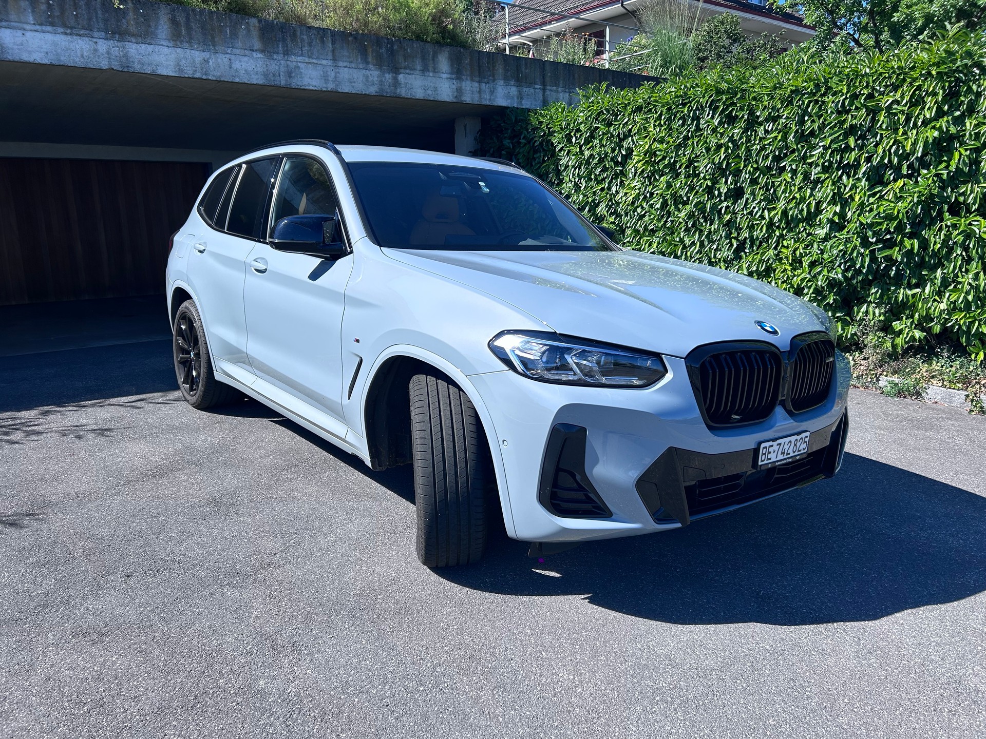 BMW M40i-image-2