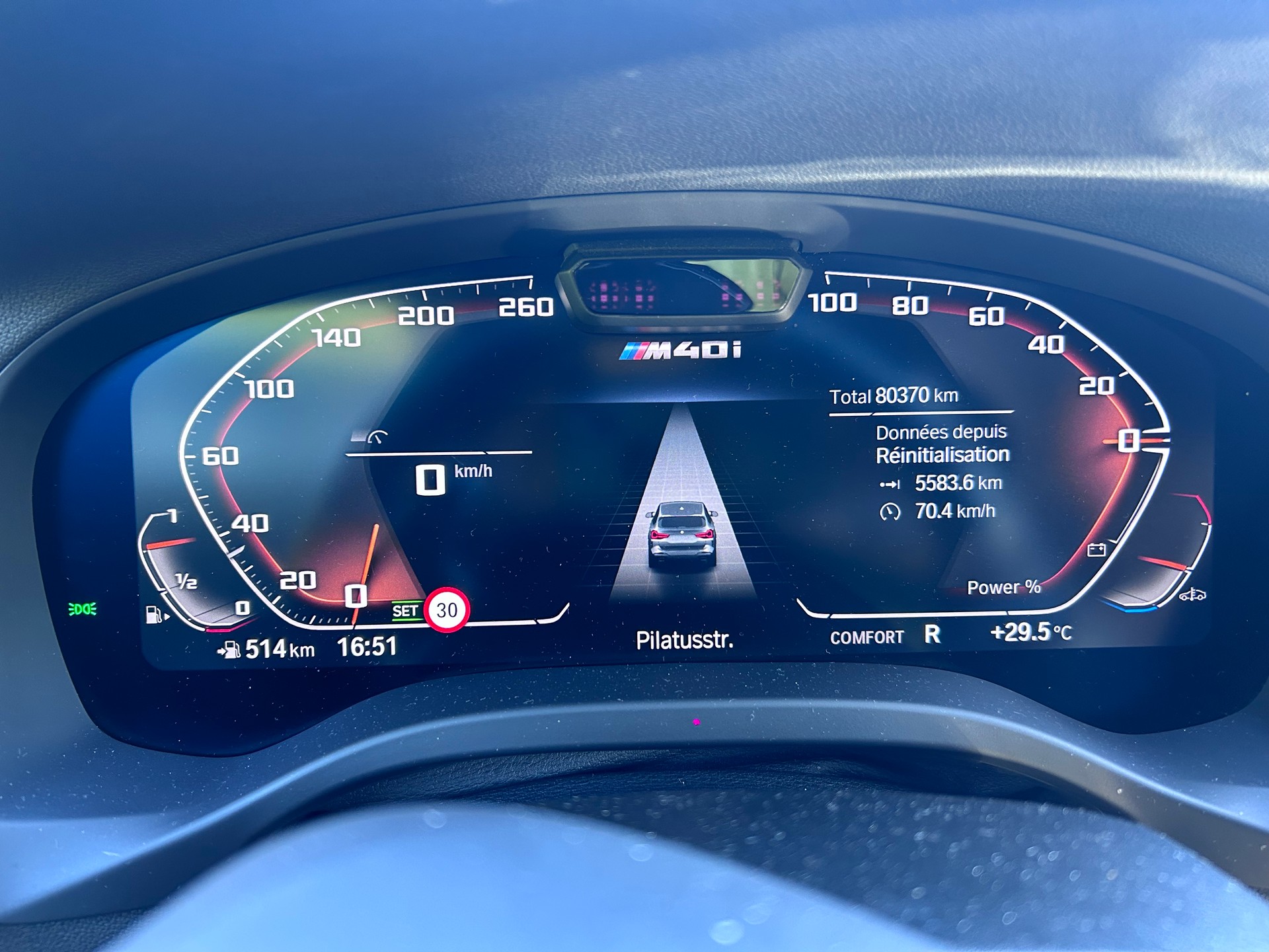 BMW M40i-image-3