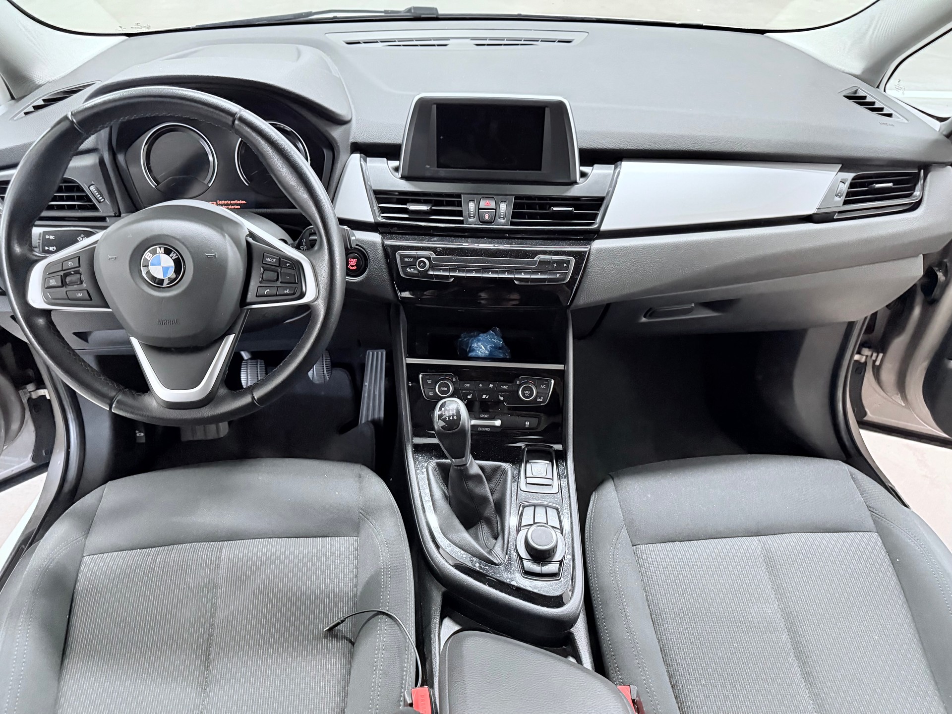 BMW 216d Gran Tourer-image-9