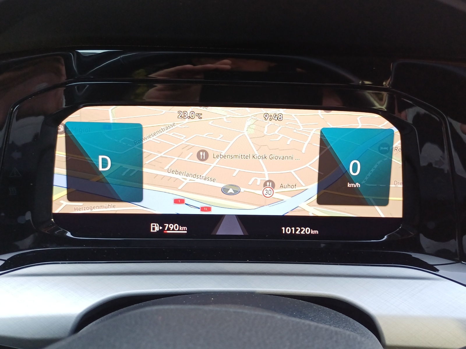 VW Golf 1.0 eTSI mHEV ACTLife DSG-image-14