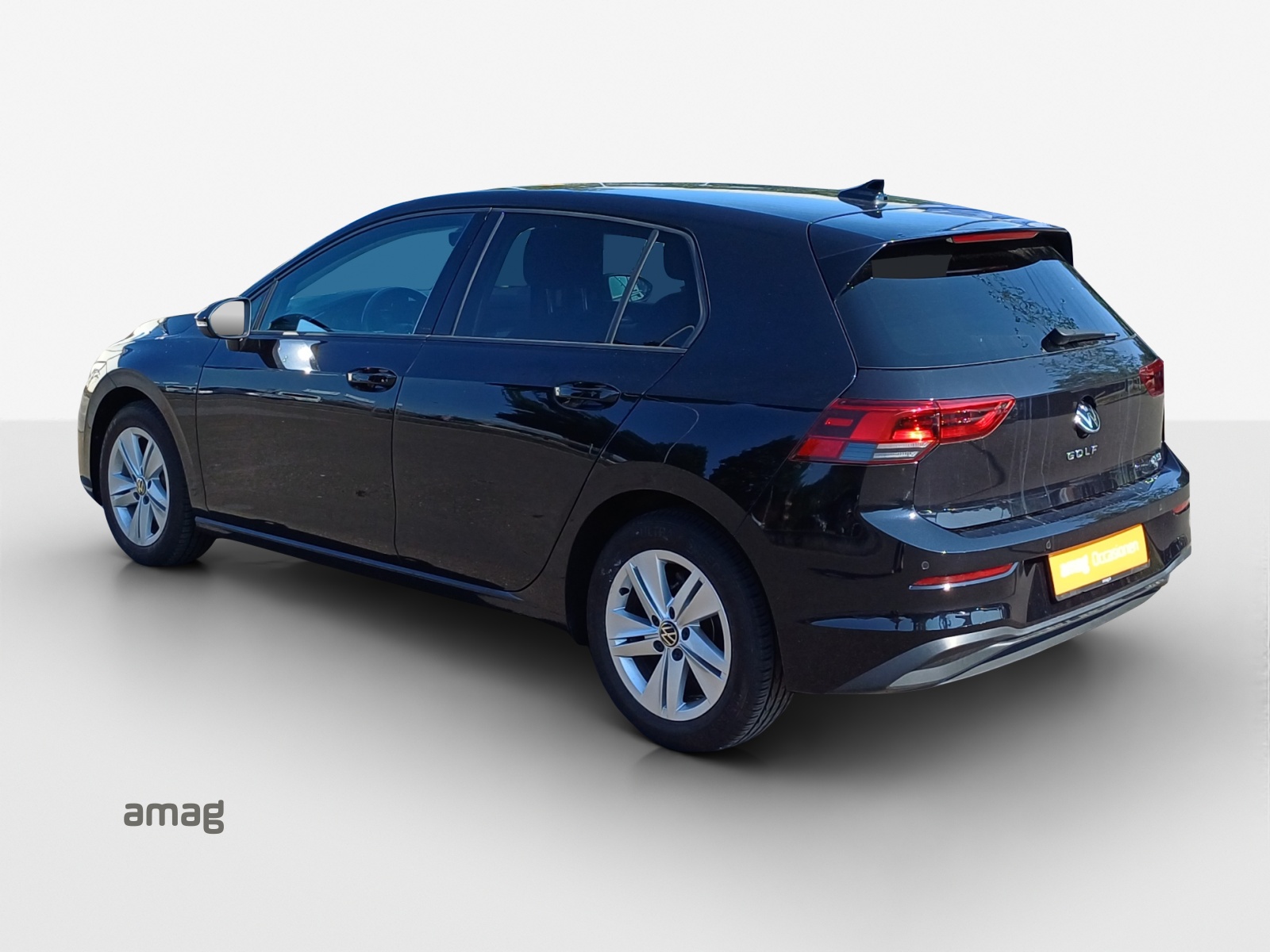 VW Golf 1.0 eTSI mHEV ACTLife DSG-image-2