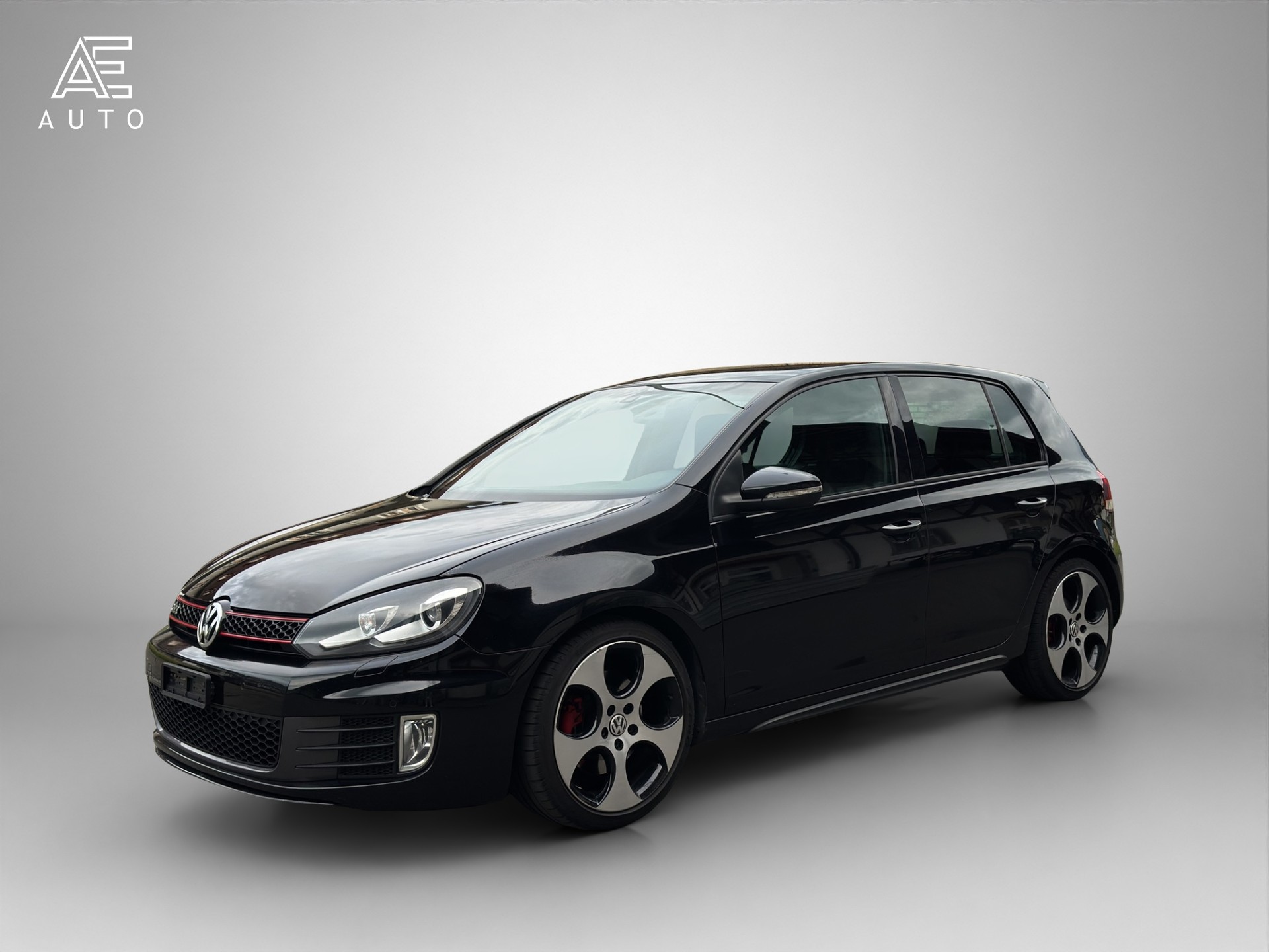 VW Golf 2.0 TSI GTI-image-2