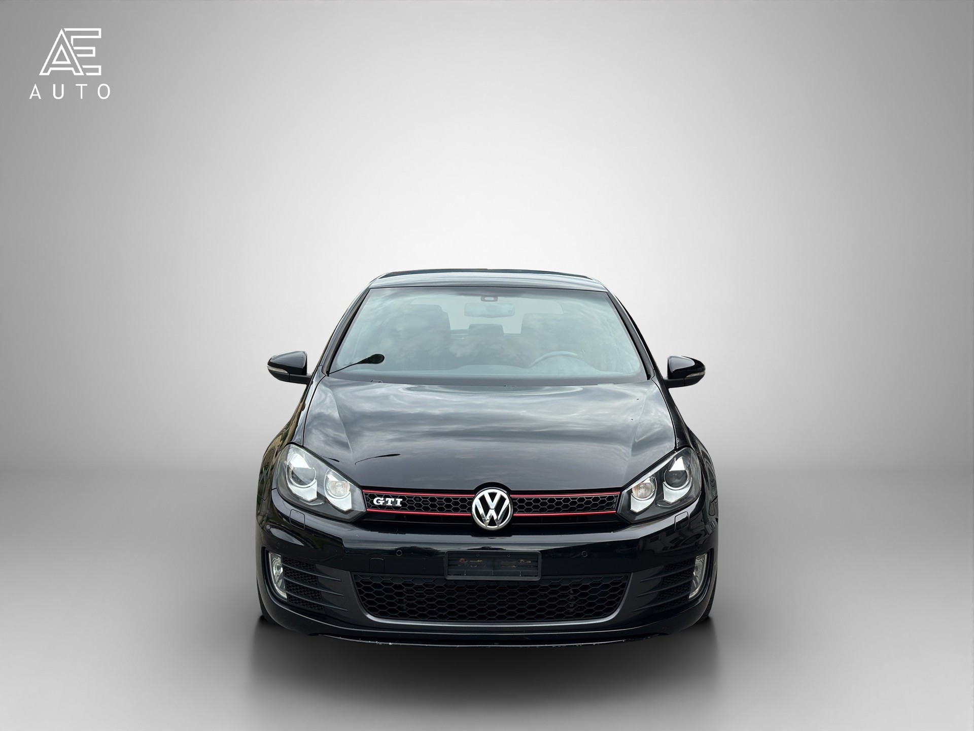 VW Golf 2.0 TSI GTI-image-1