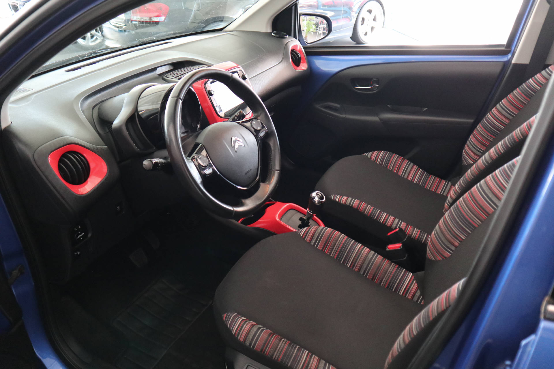 CITROEN C1 1.0 VTi Shine Airscape ETG S/S-image-10