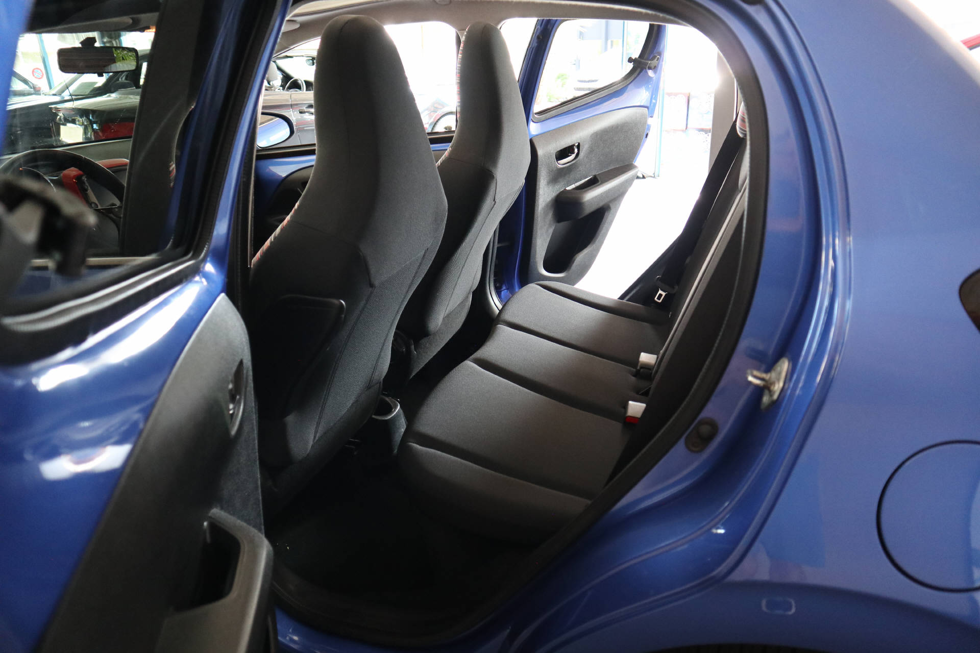 CITROEN C1 1.0 VTi Shine Airscape ETG S/S-image-9