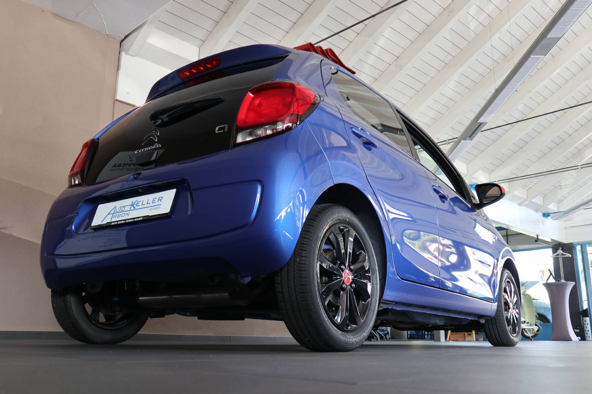 CITROEN C1 1.0 VTi Shine Airscape ETG S/S-image-6