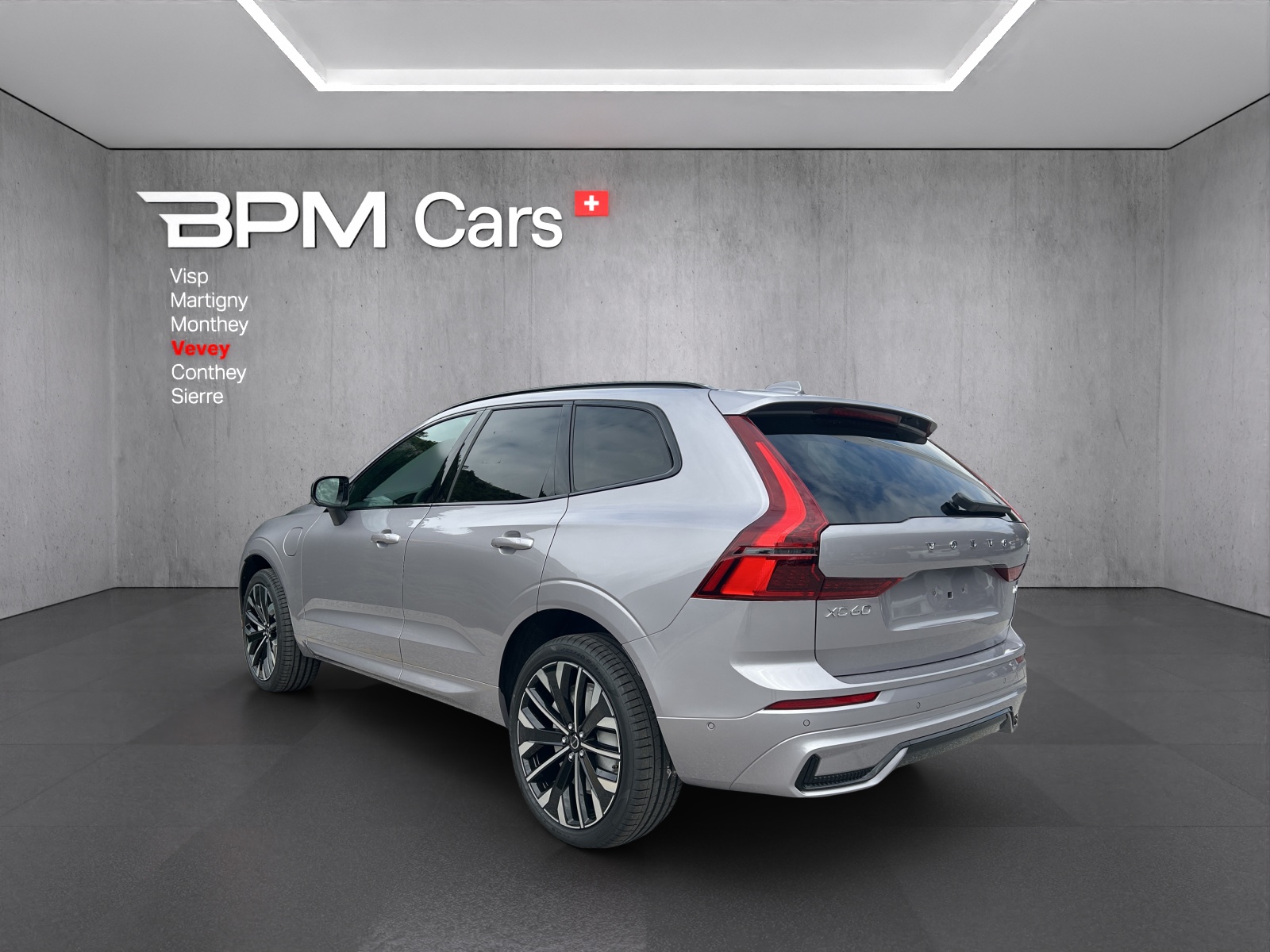 VOLVO XC60 T6 eAWD PluginHybrid Ultra Dark Geartronic-showroom-element-3