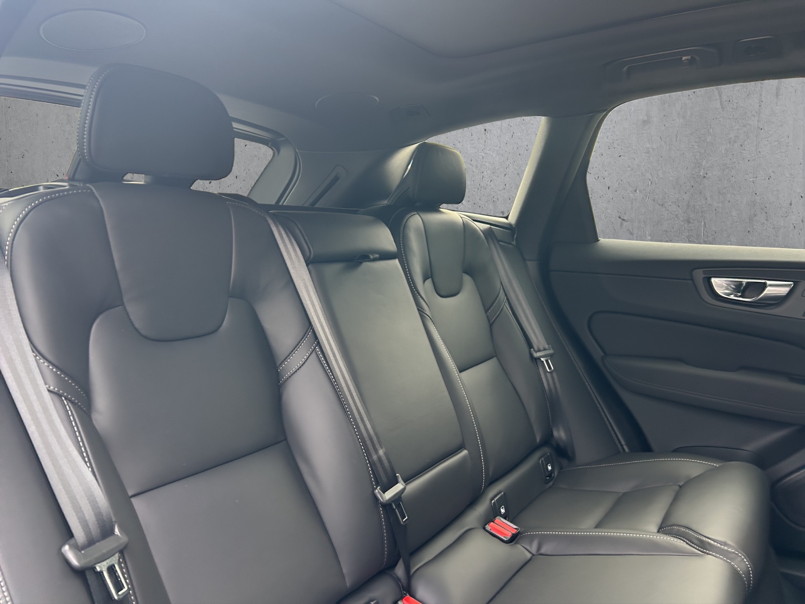 Image VOLVO XC60 XC60 T6 eAWD PluginHybrid Ultra Dark Geartronic