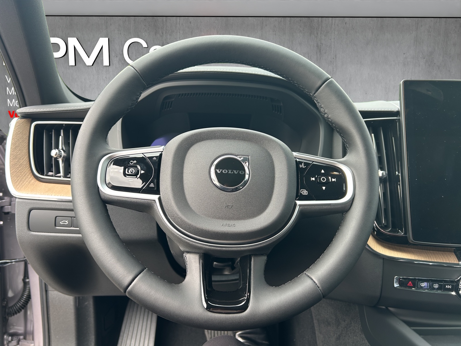 VOLVO XC60 T6 eAWD PluginHybrid Ultra Dark Geartronic-image-10