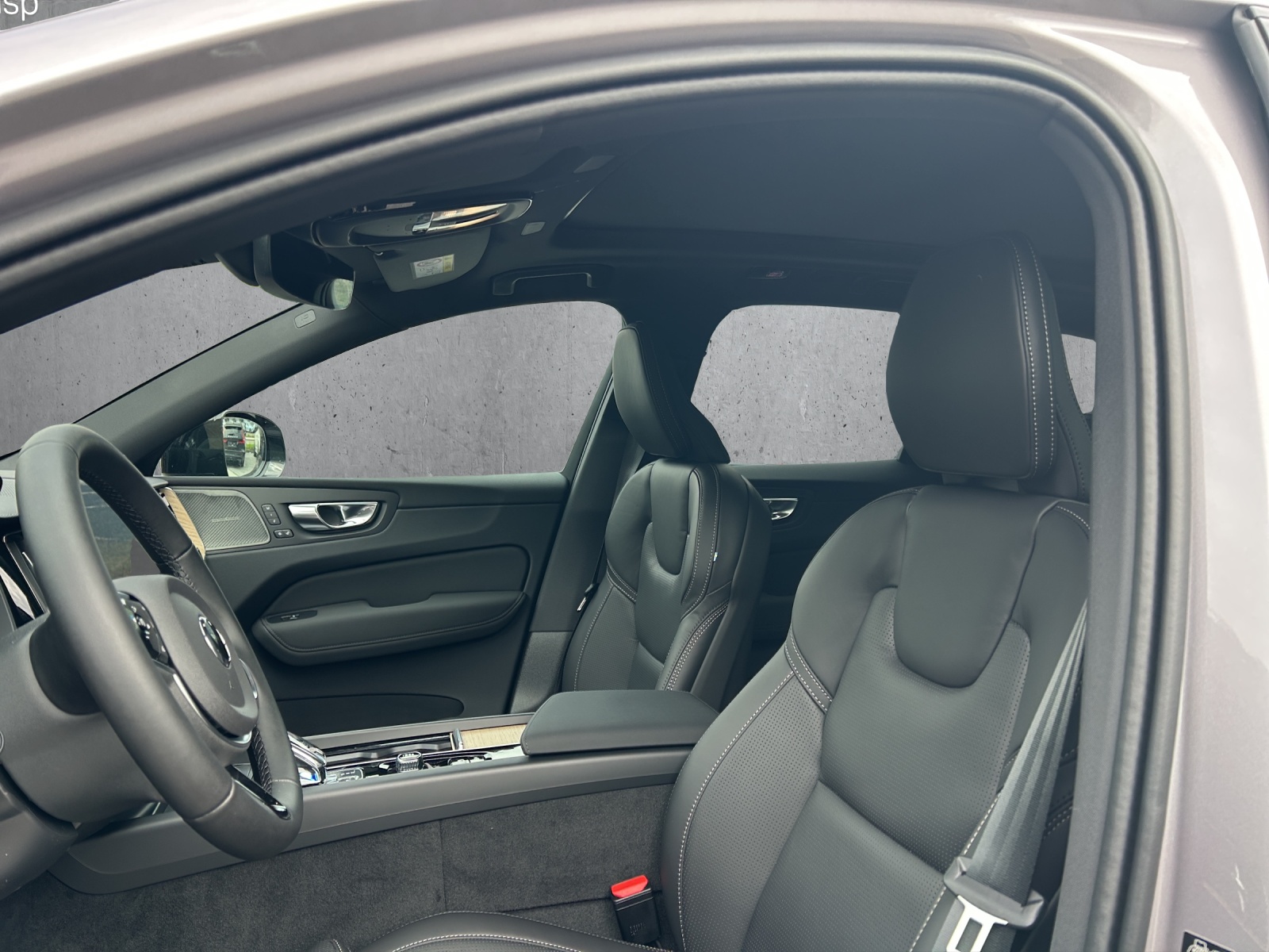 Image VOLVO XC60 XC60 T6 eAWD PluginHybrid Ultra Dark Geartronic