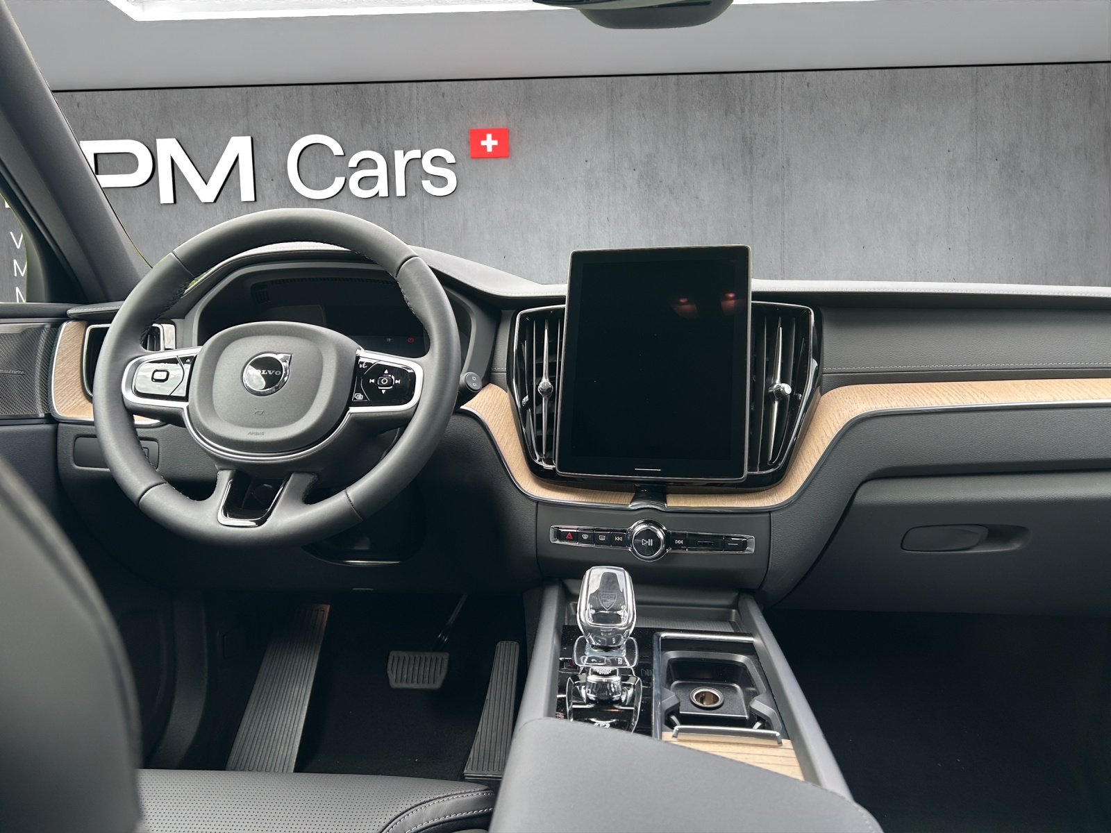 VOLVO XC60 T6 eAWD PluginHybrid Ultra Dark Geartronic-image-12