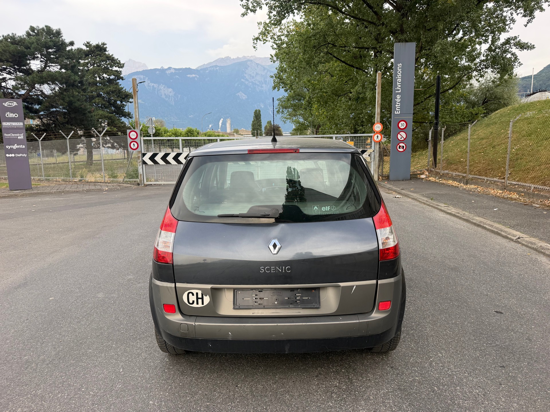 RENAULT Scénic 2.0 dCi Dynamique-image-4