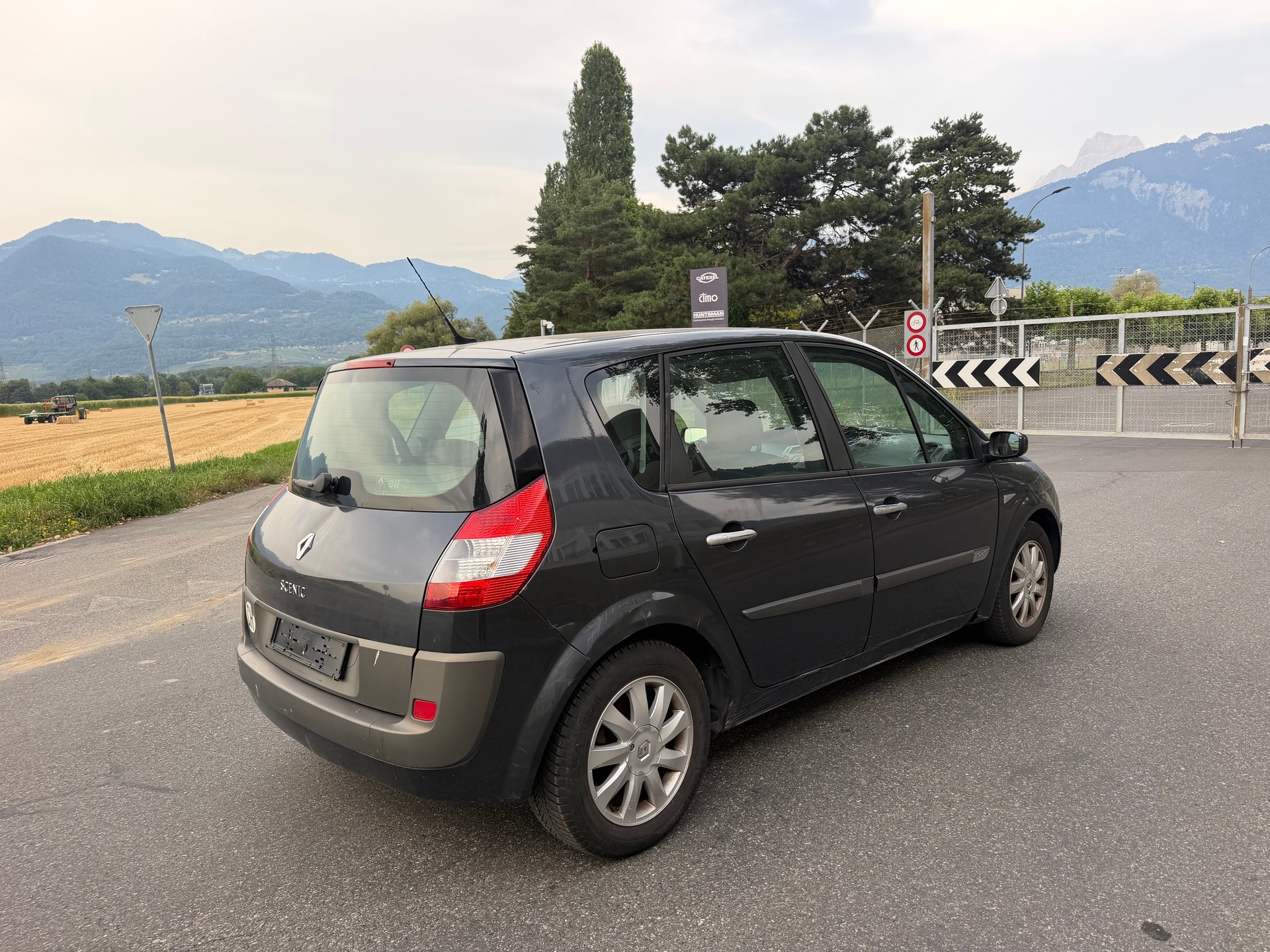 RENAULT Scénic 2.0 dCi Dynamique-image-3
