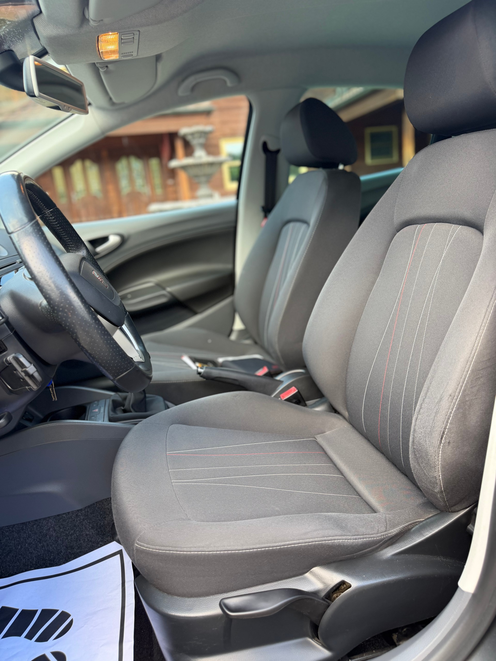 SEAT Ibiza 1.6 TDI COPA Style-image-8