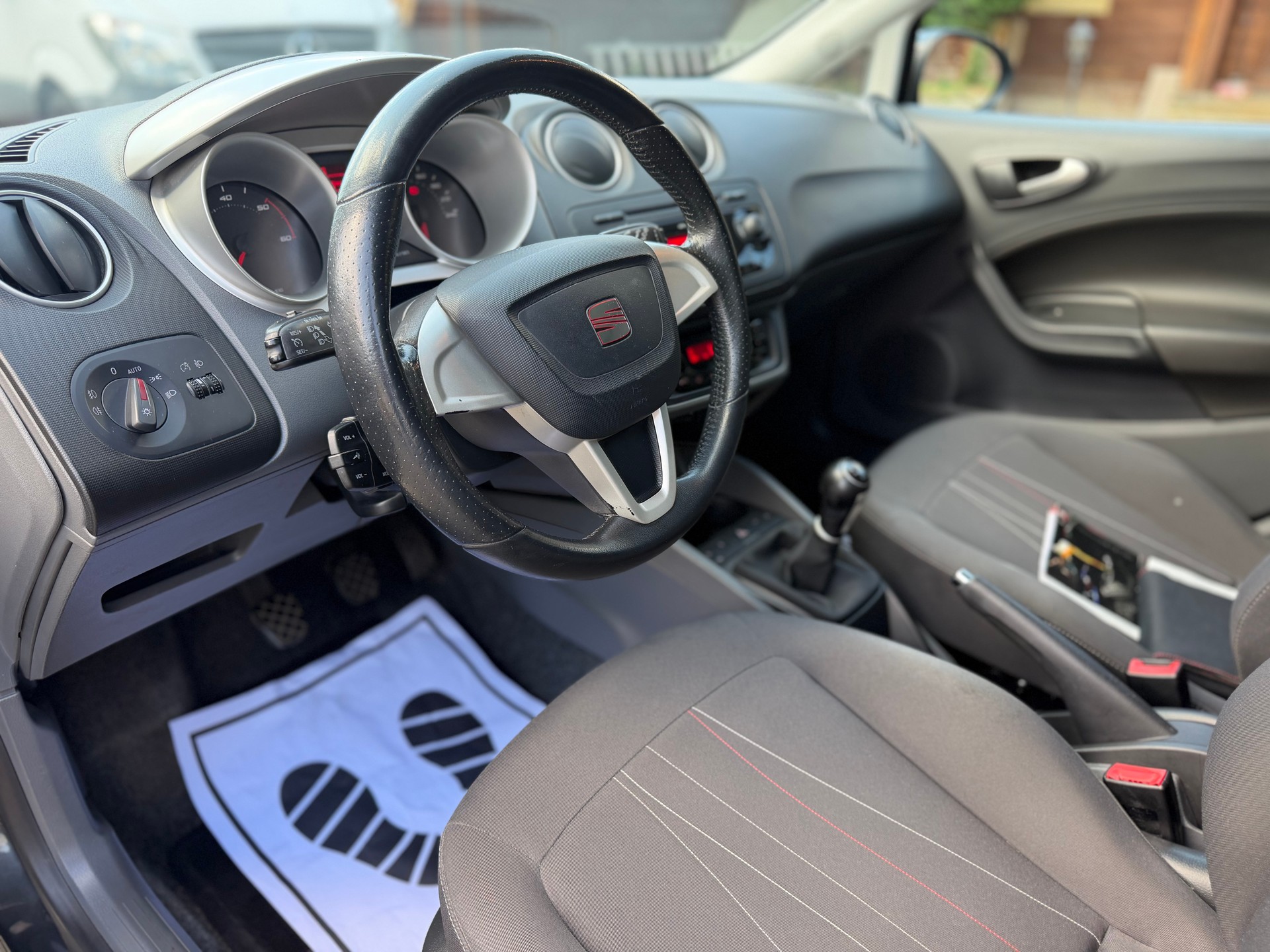 SEAT Ibiza 1.6 TDI COPA Style-image-7
