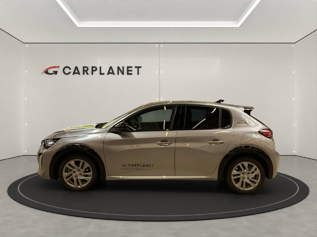 PEUGEOT 208 1.2 Hybrid 145 GT-image-1