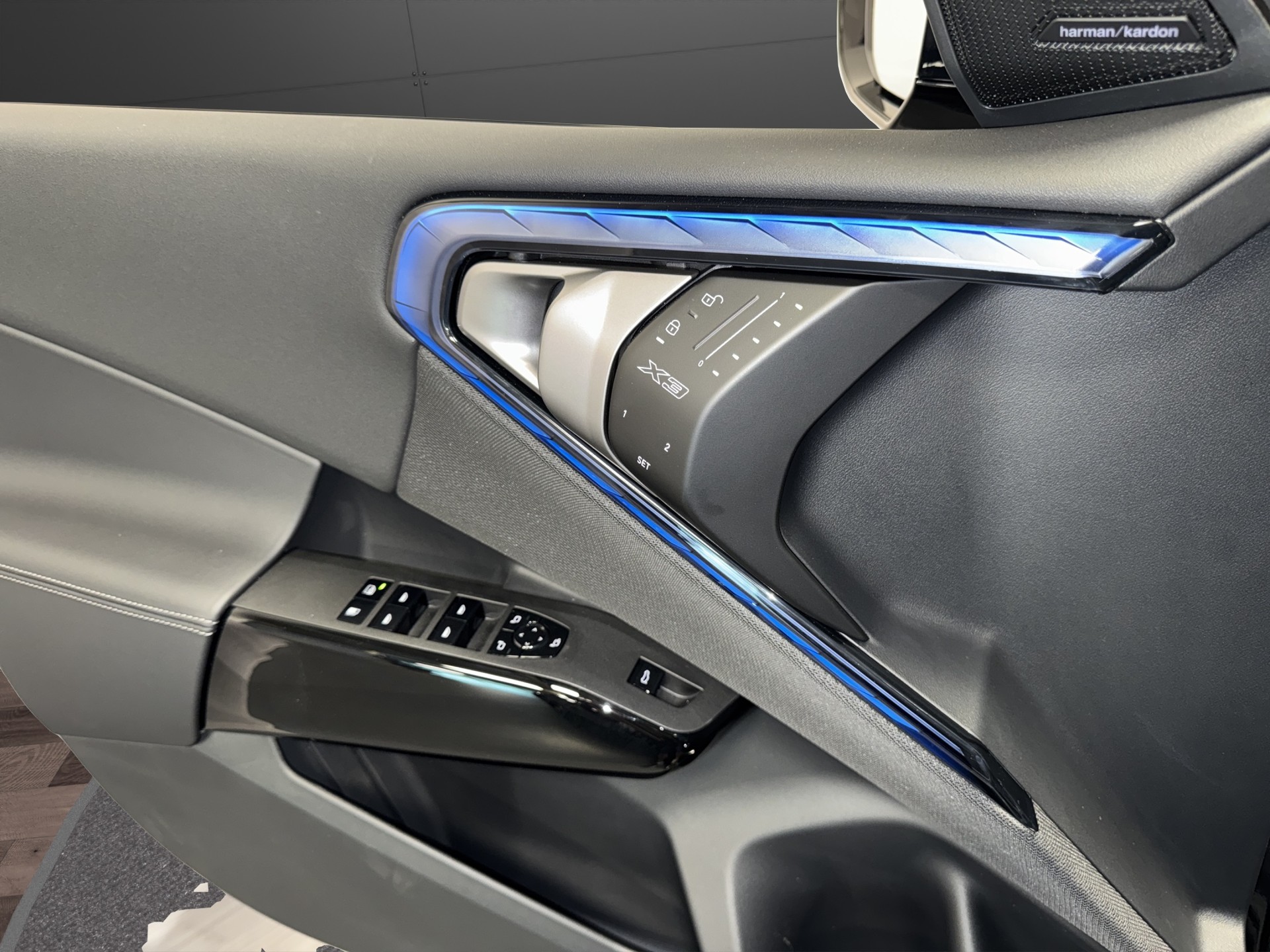 BMW X3 30e xDrive-image-11