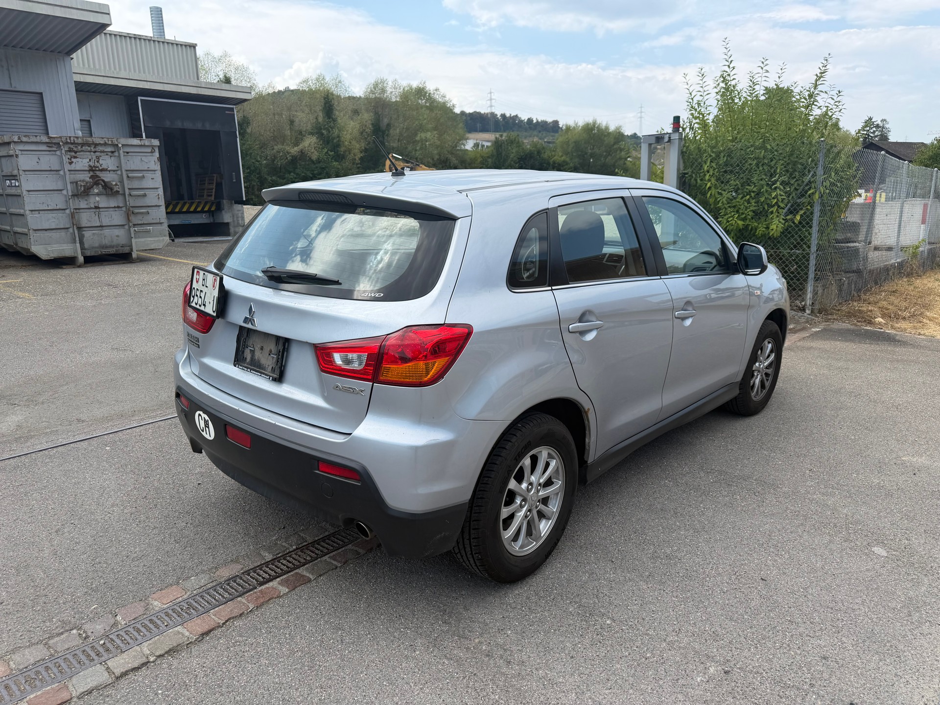 MITSUBISHI ASX 1.8 DID Inform 4WD-image-2